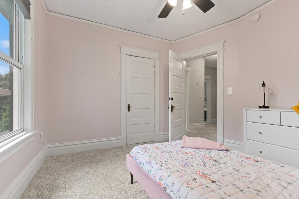 1122 Marshall Avenue Property Photo 18