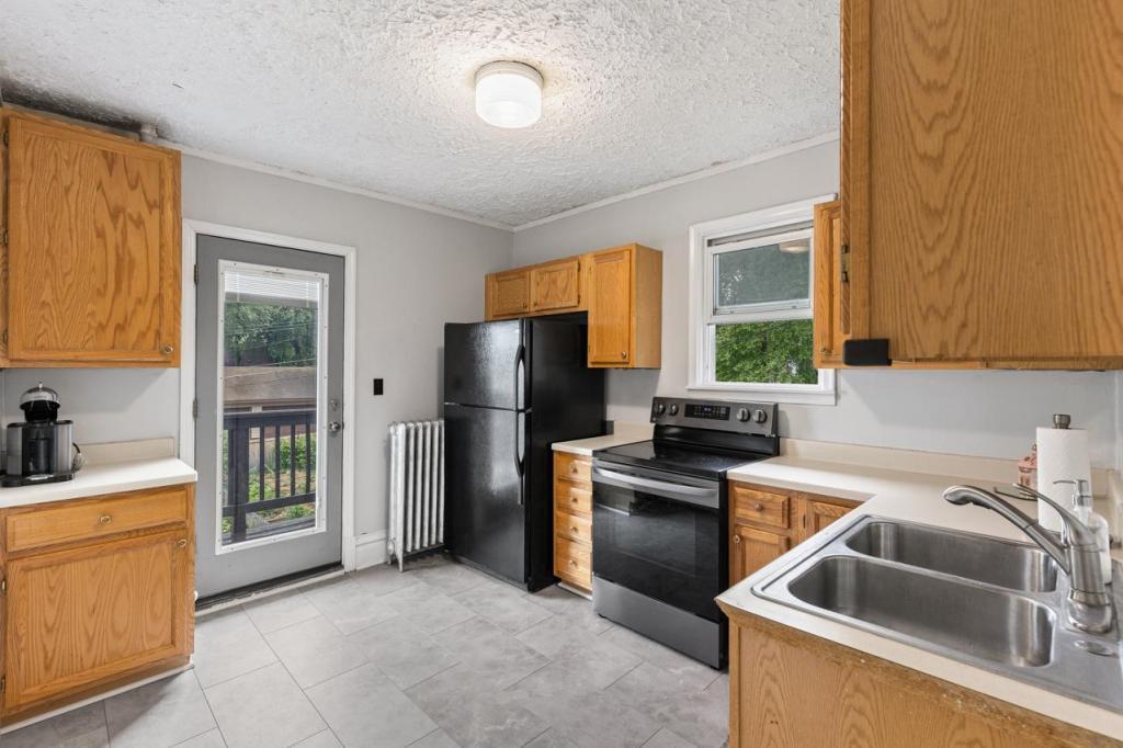 1122 Marshall Avenue Property Photo 22