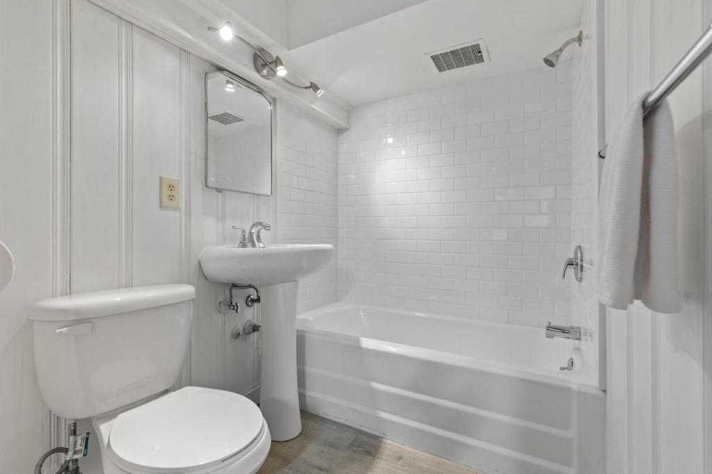 1122 Marshall Avenue Property Photo 35
