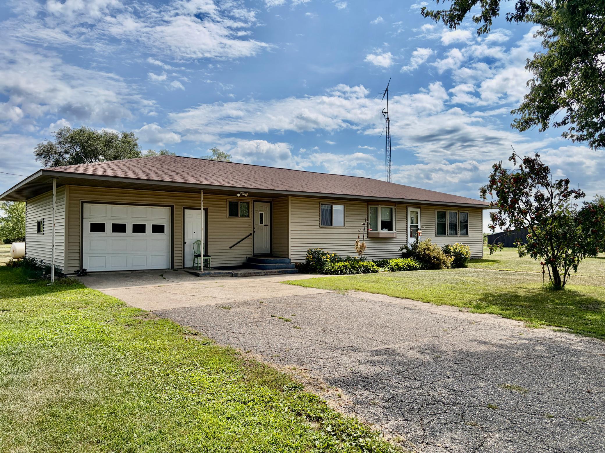 17938 Us 71 Property Photo 1