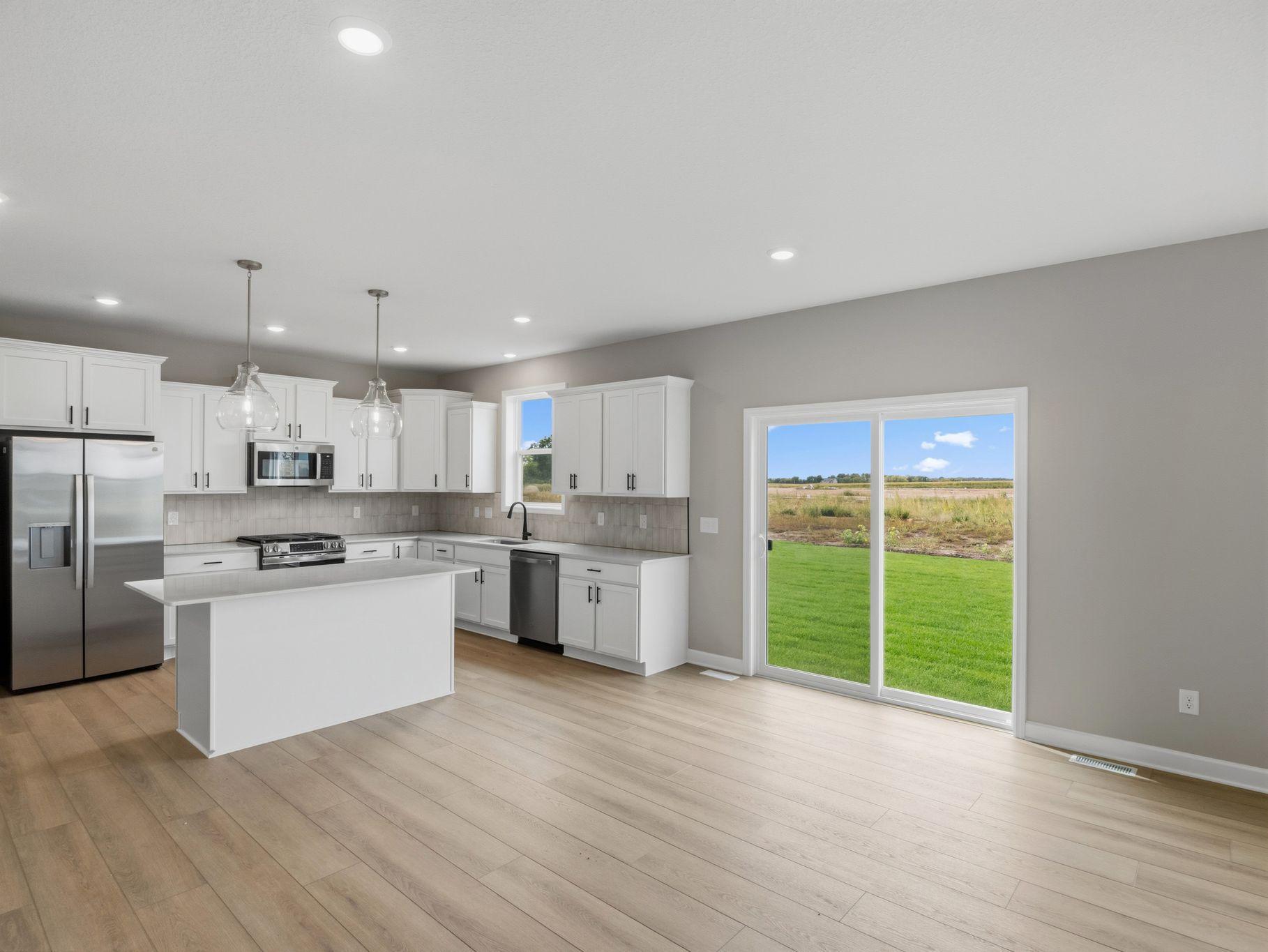 12421 Holden Way Property Photo 4