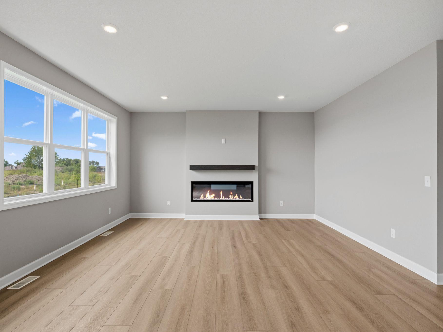 12421 Holden Way Property Photo 6