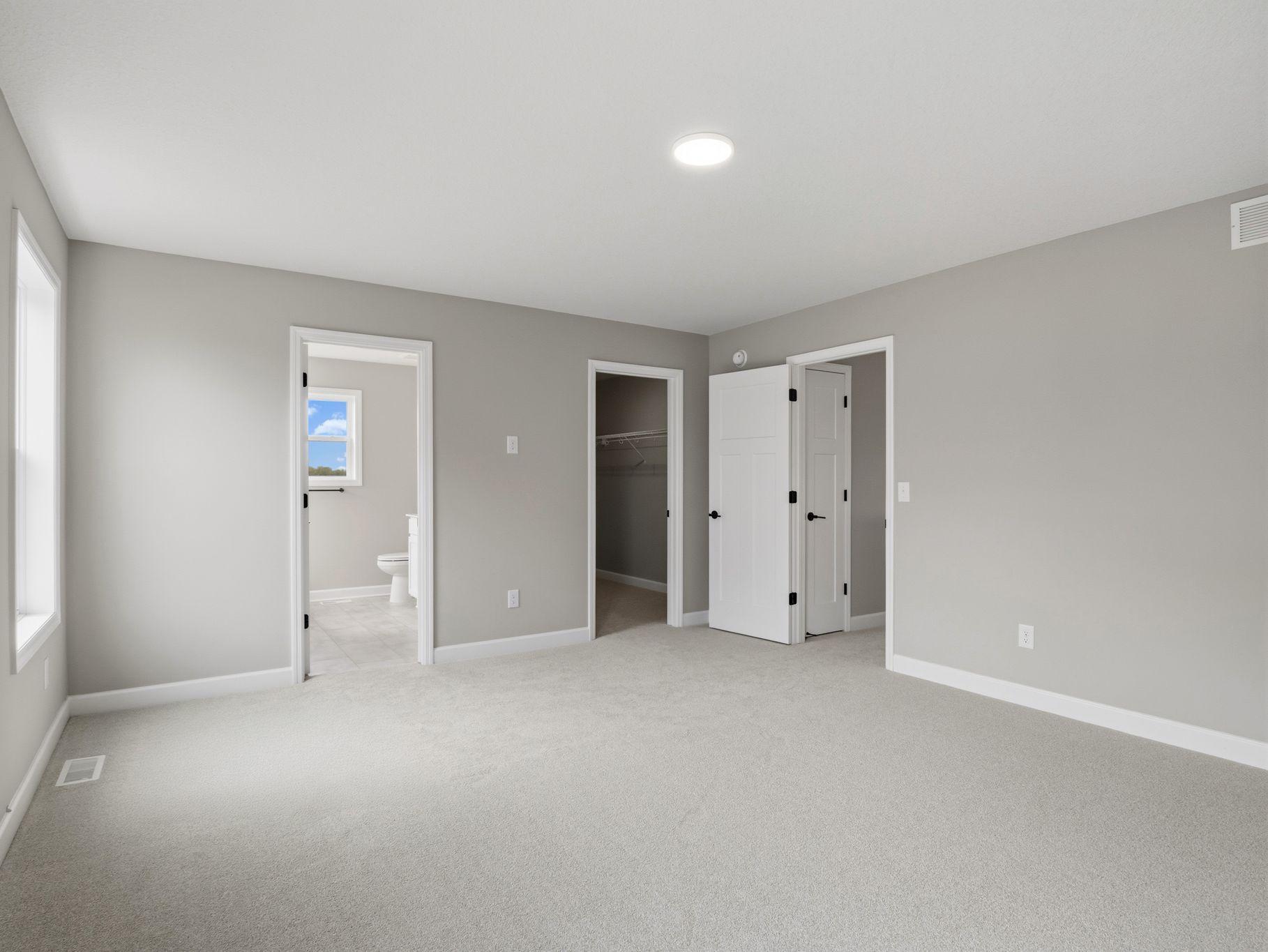 12421 Holden Way Property Photo 8