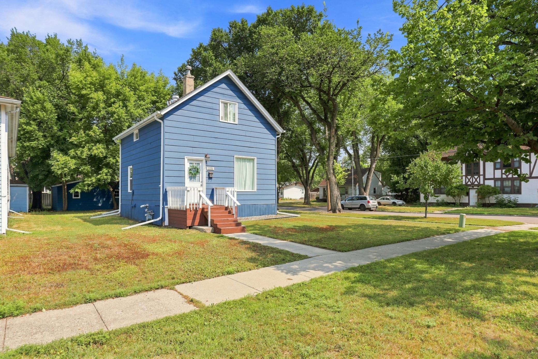 1331 10th Avenue N Property Photo 1