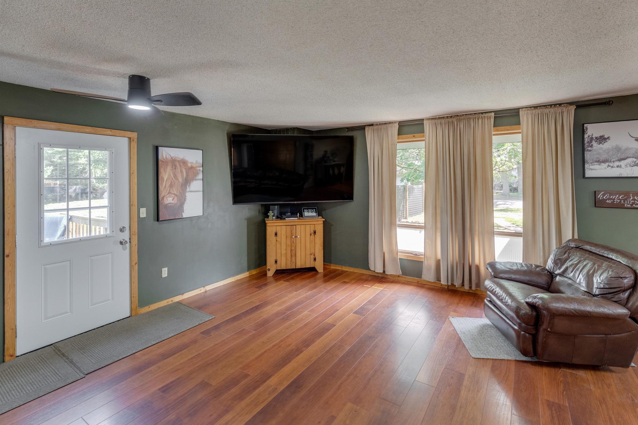 4470 Cinosam Road Property Photo 12