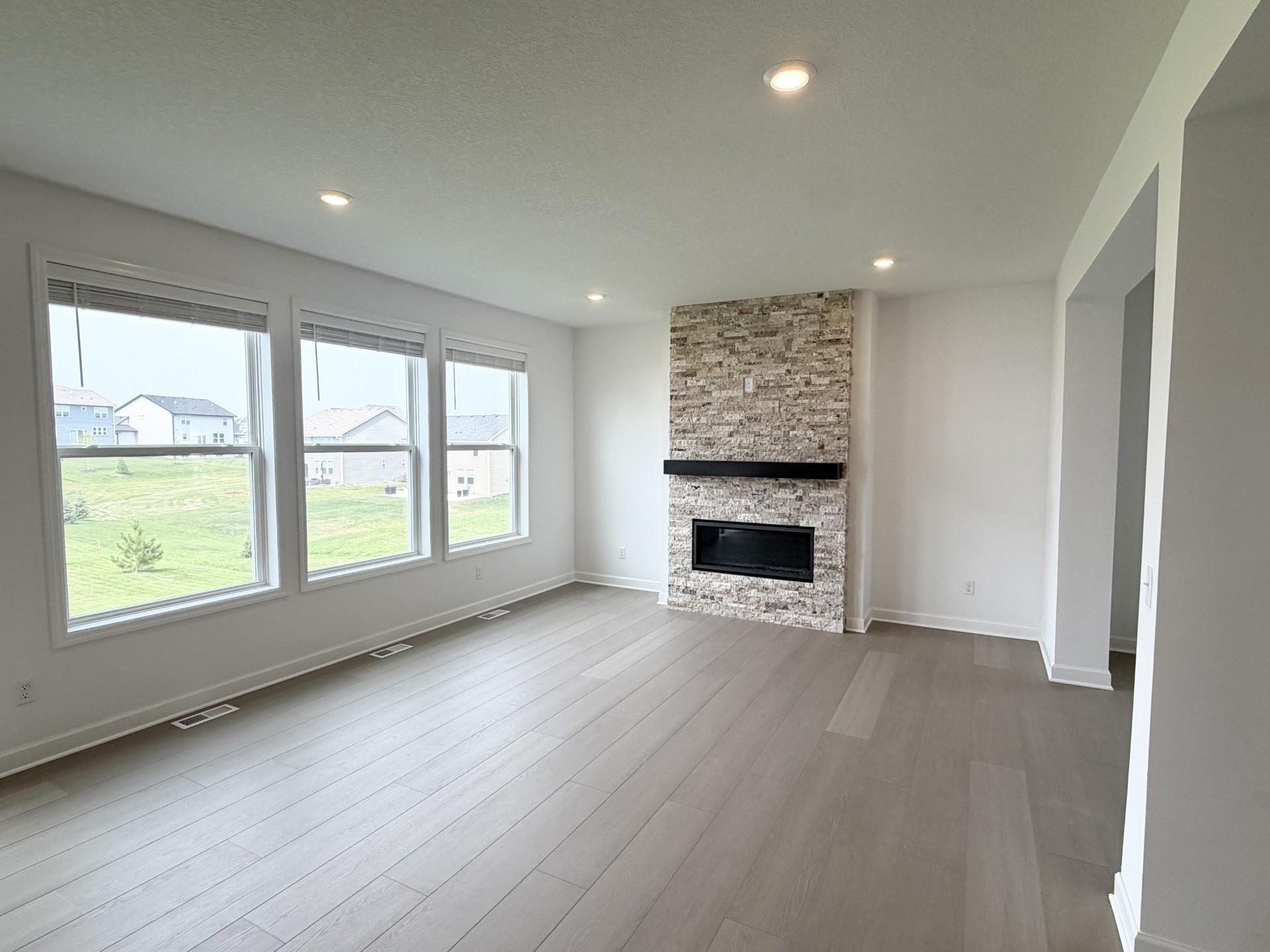 8864 Binder Way Property Photo 3