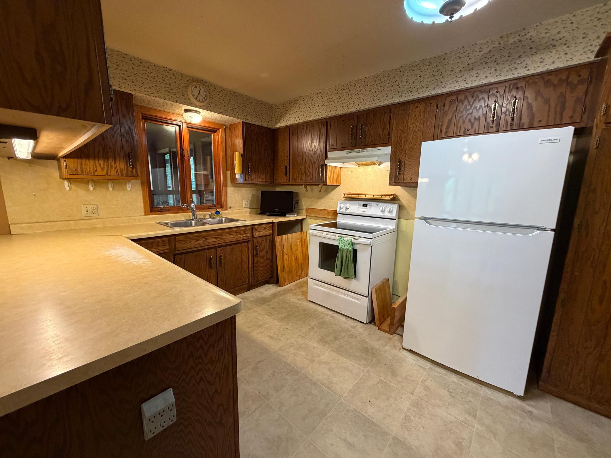 1942 70th Avenue Property Photo 7