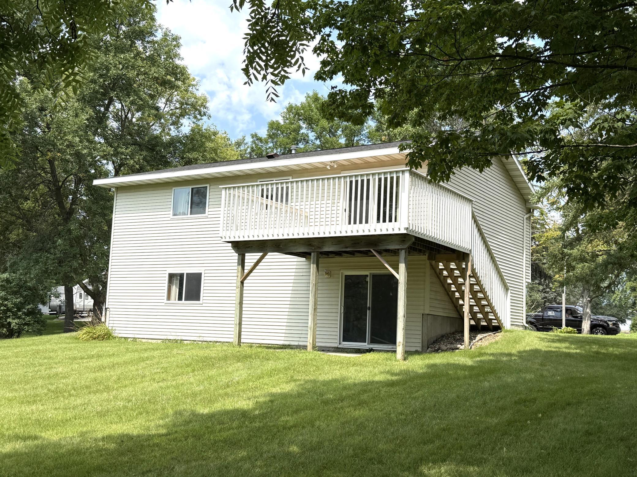580 Simon Avenue W Property Photo 7