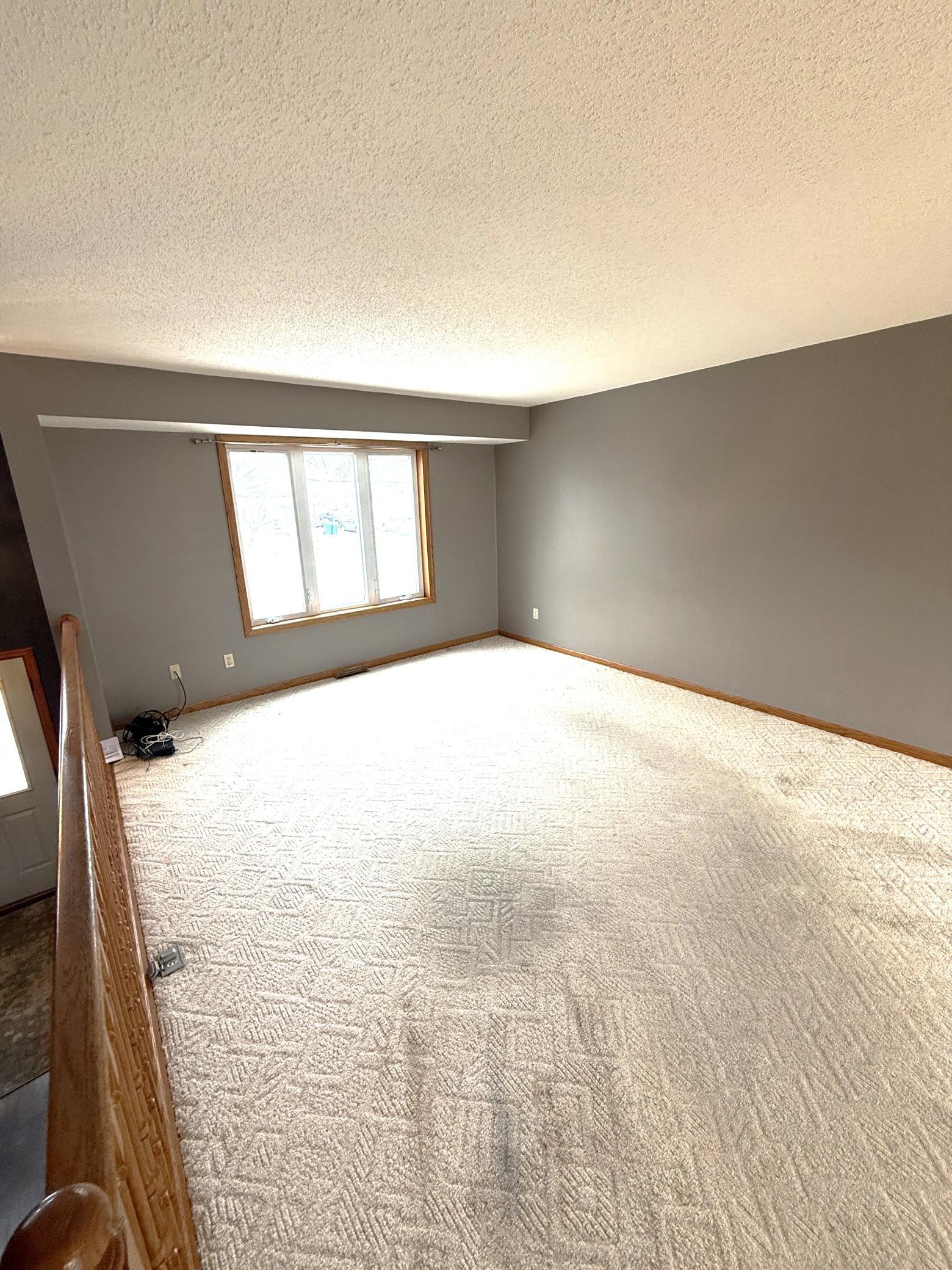 580 Simon Avenue W Property Photo 11