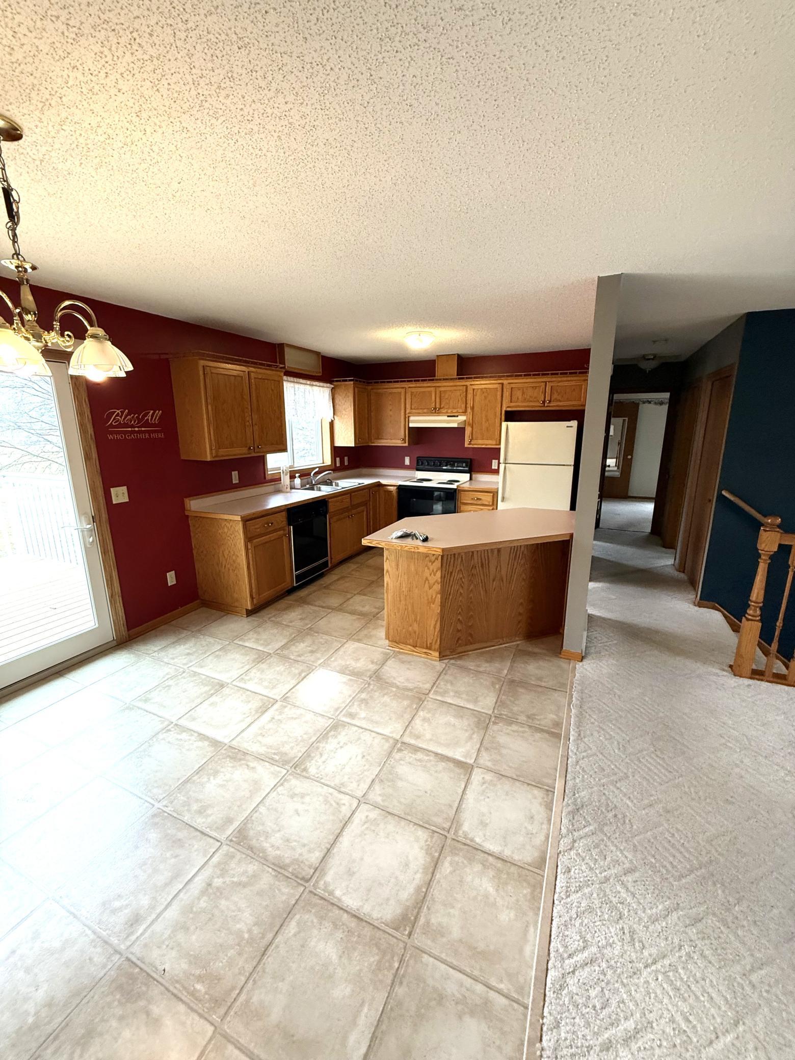 580 Simon Avenue W Property Photo 14