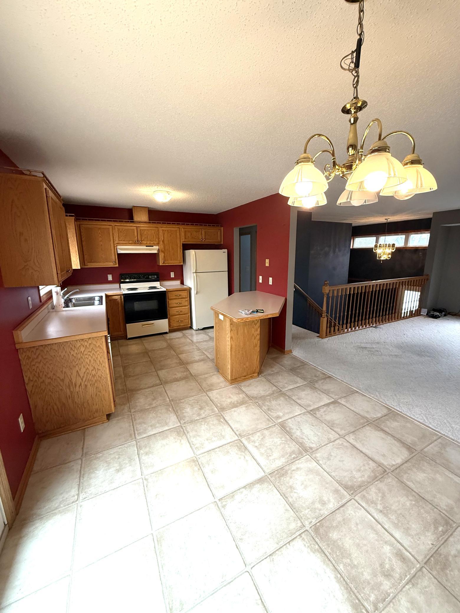 580 Simon Avenue W Property Photo 15