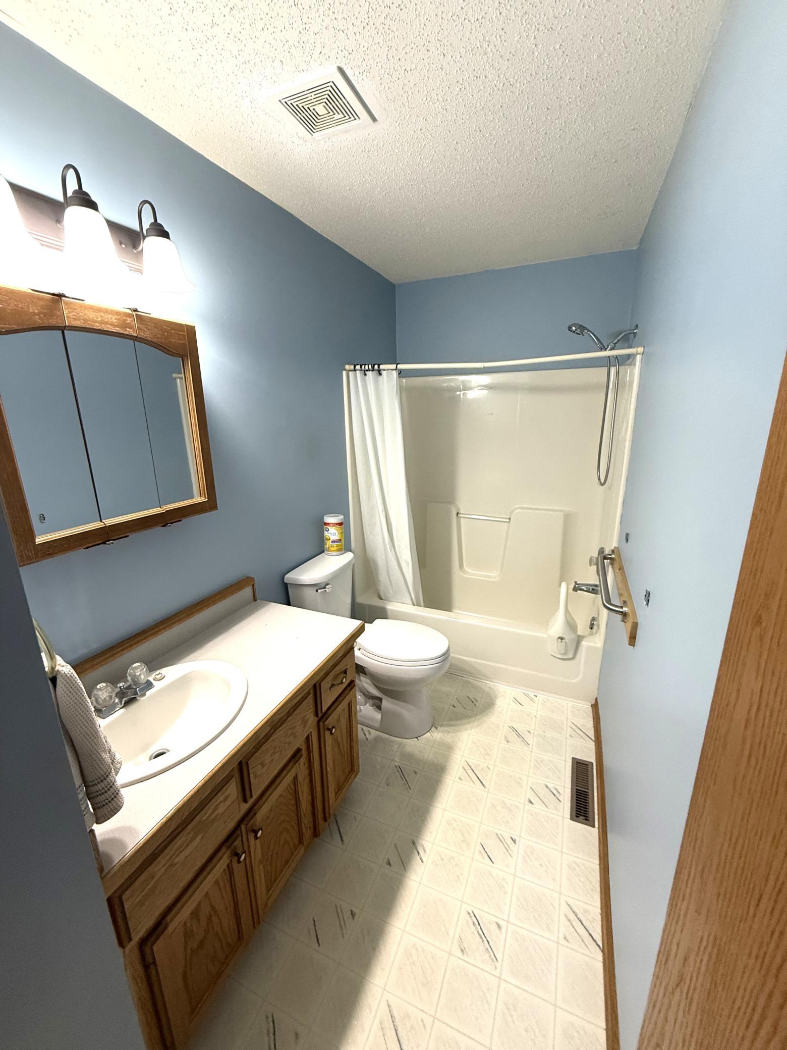 580 Simon Avenue W Property Photo 21