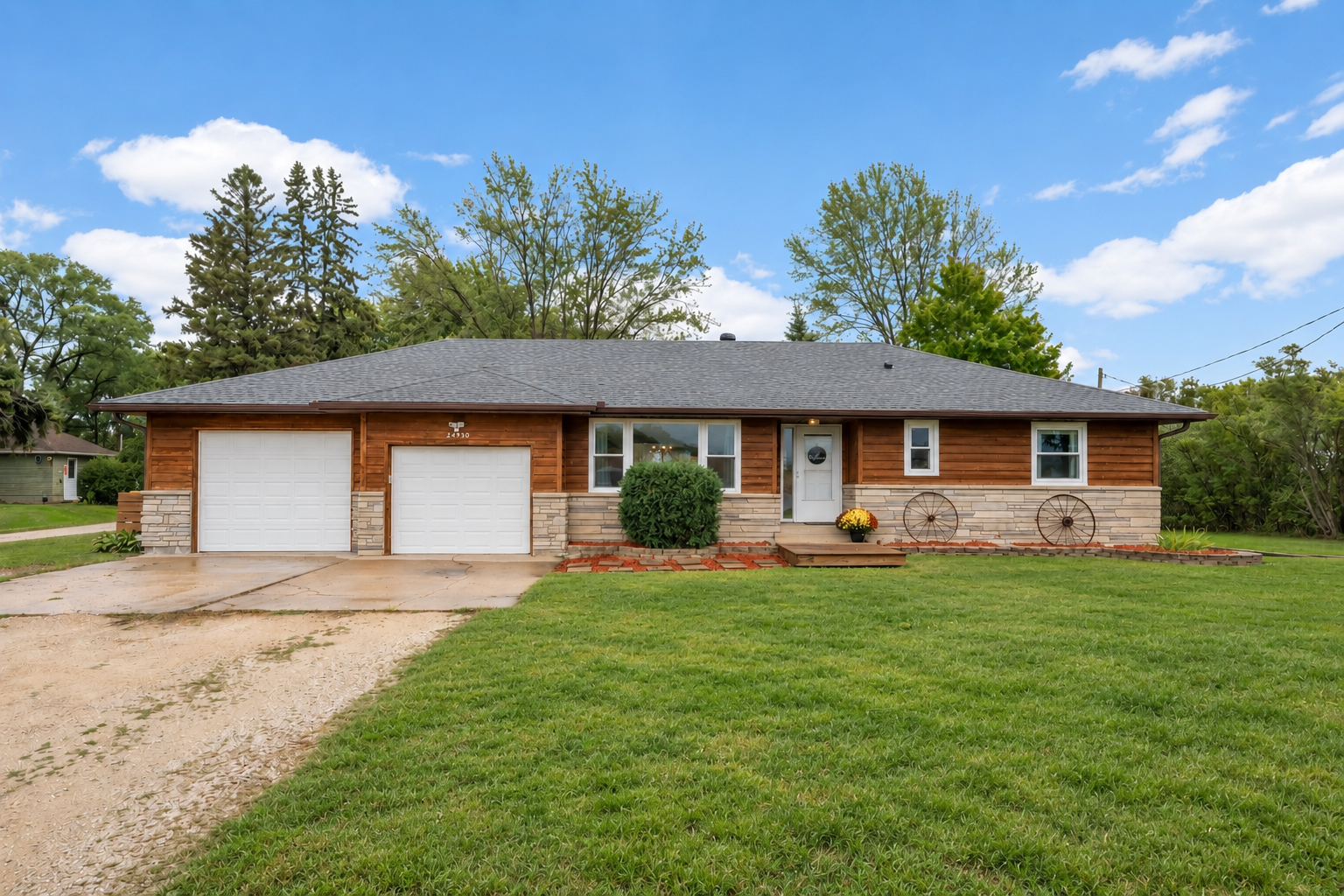 24930 Cedar Avenue Property Photo 1