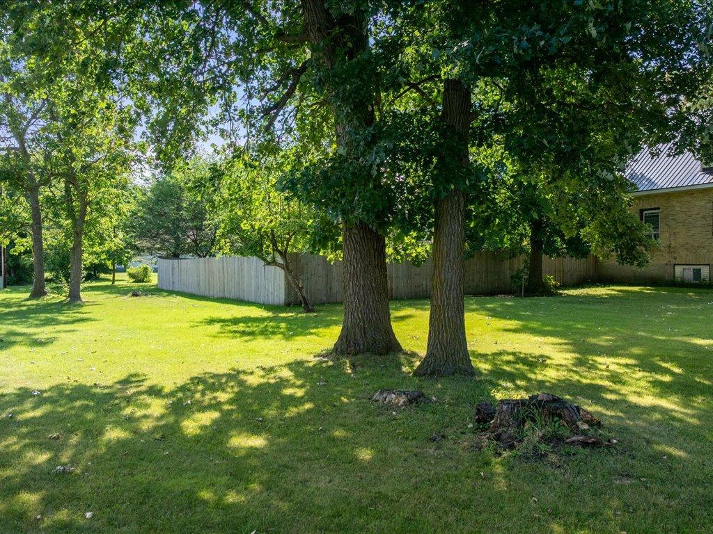 110 Central Avenue N Property Photo 6