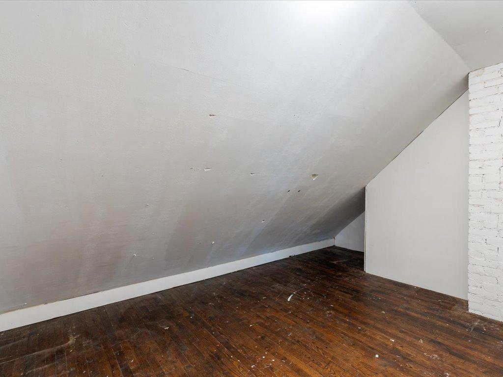 110 Central Avenue N Property Photo 18