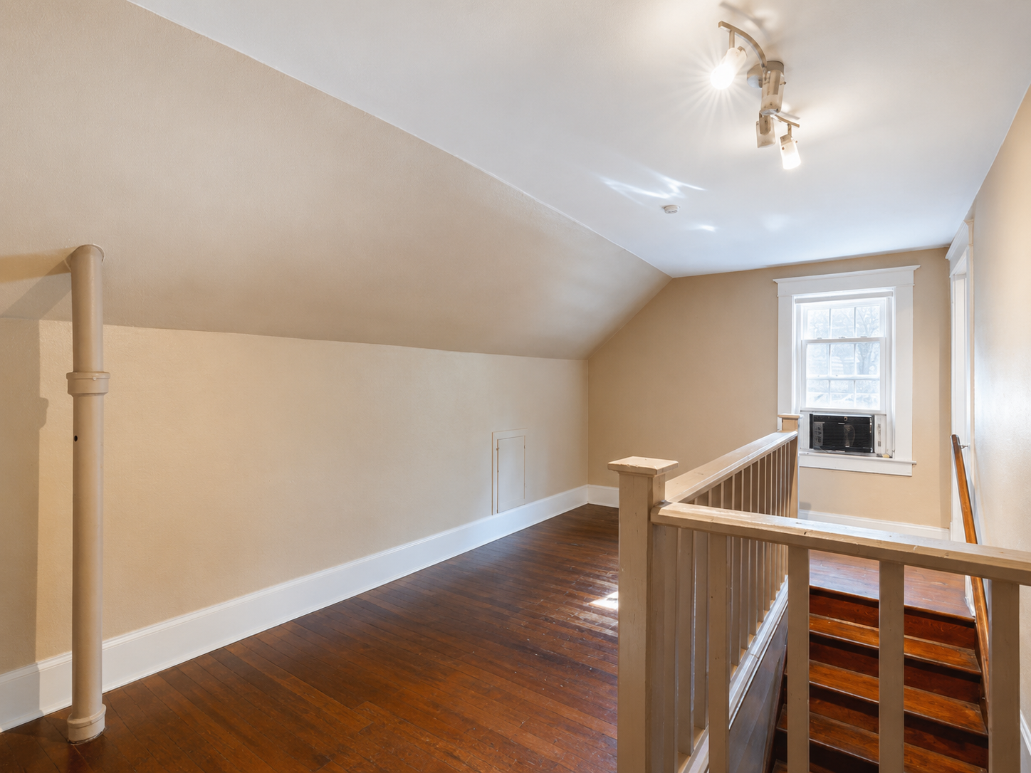 110 Central Avenue N Property Photo 21