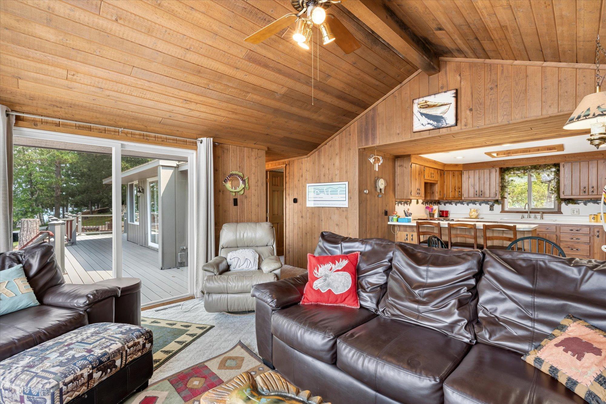 32517 Timberlane Point Property Photo 8