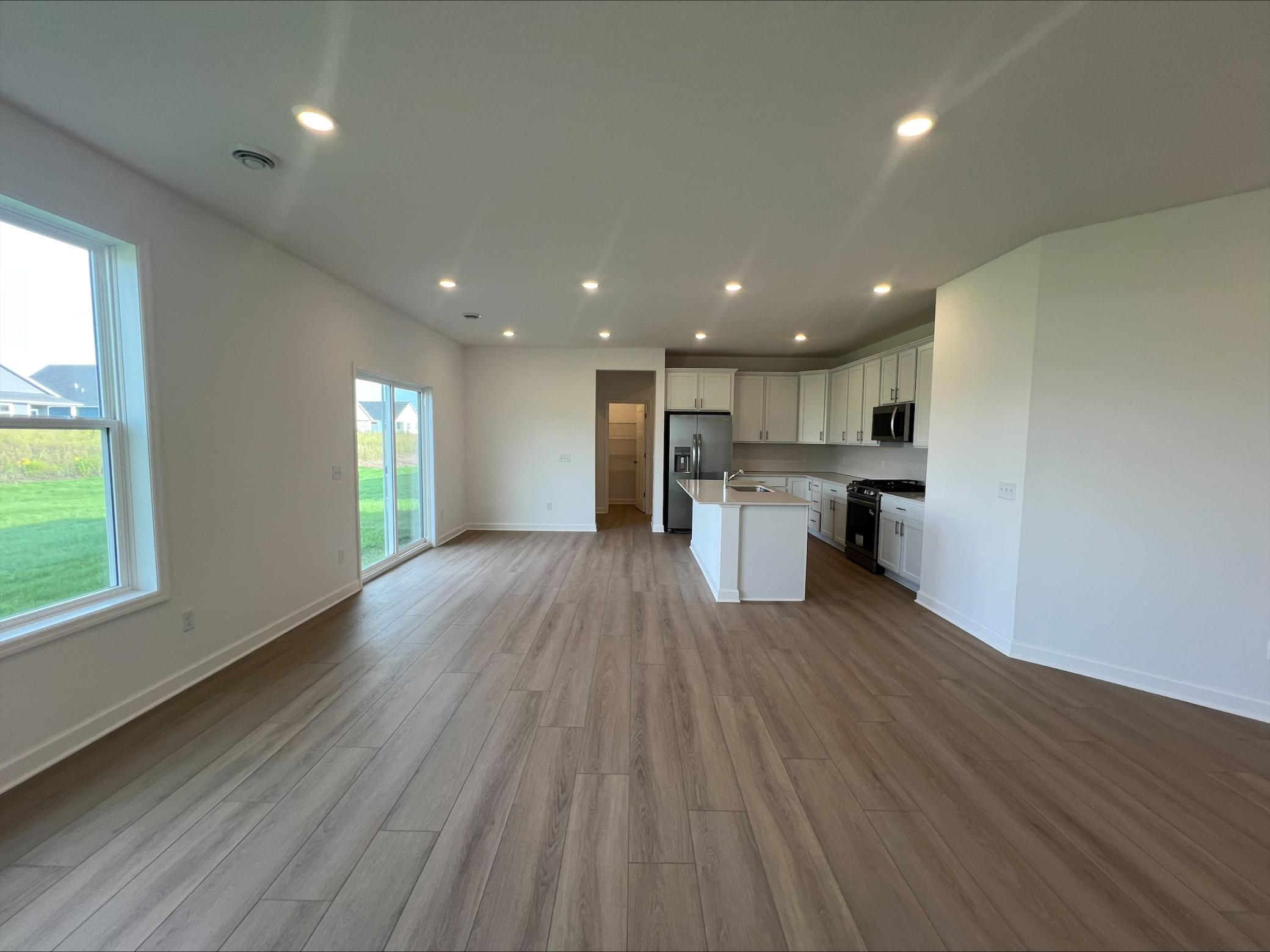 7636 Lotus Lane Property Photo 6