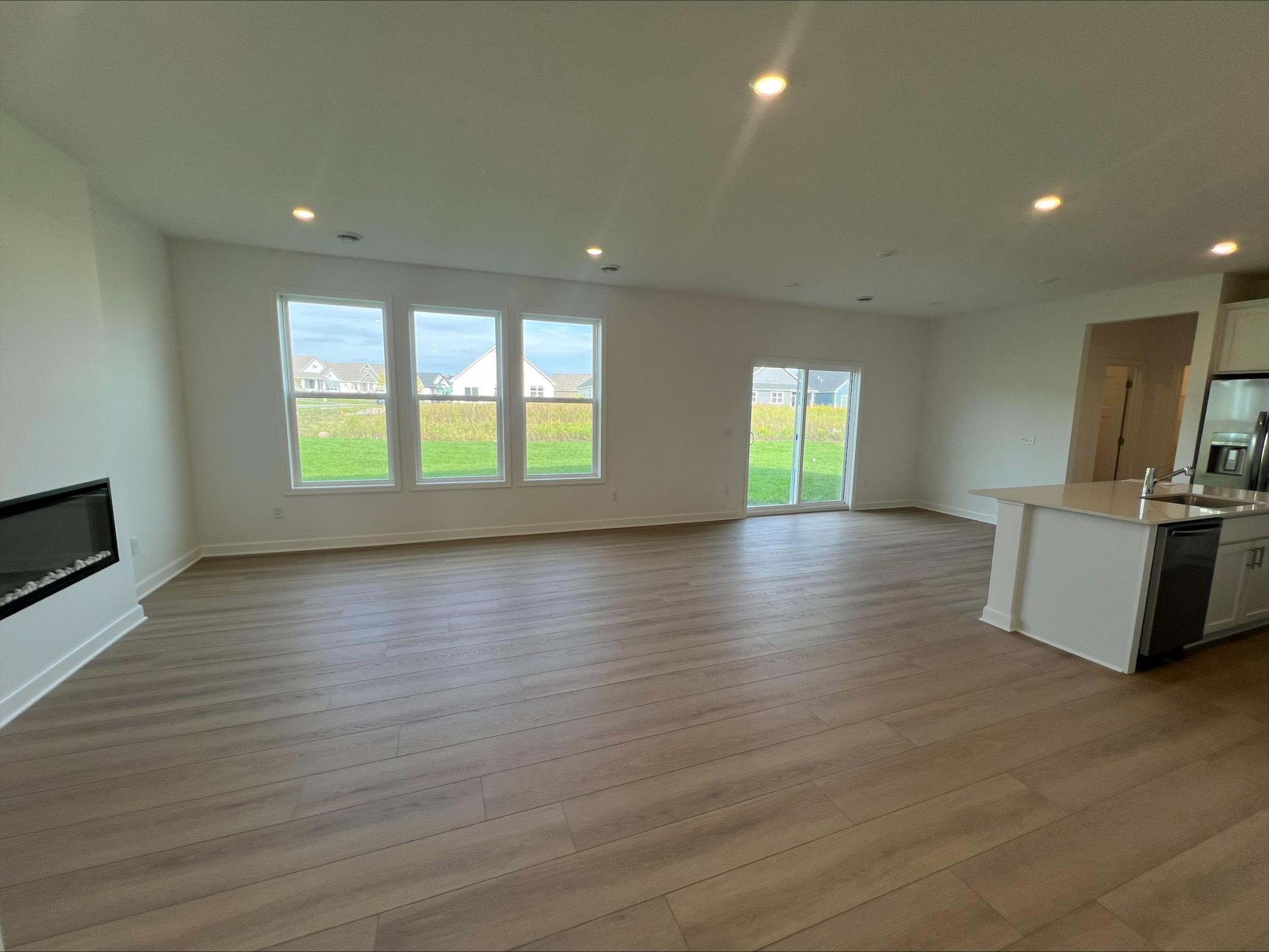 7636 Lotus Lane Property Photo 8