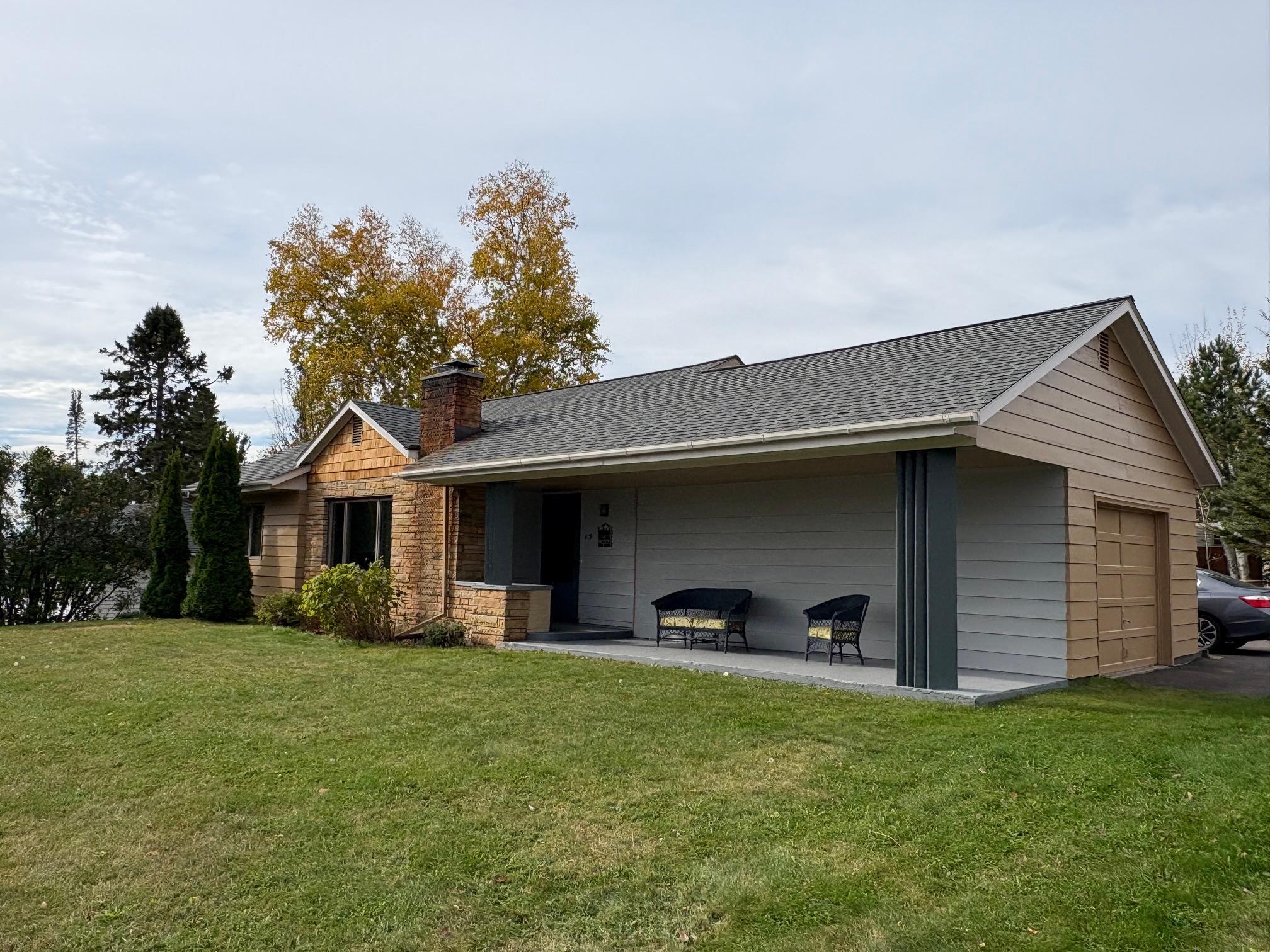 419 2nd Avenue W Property Photo 2