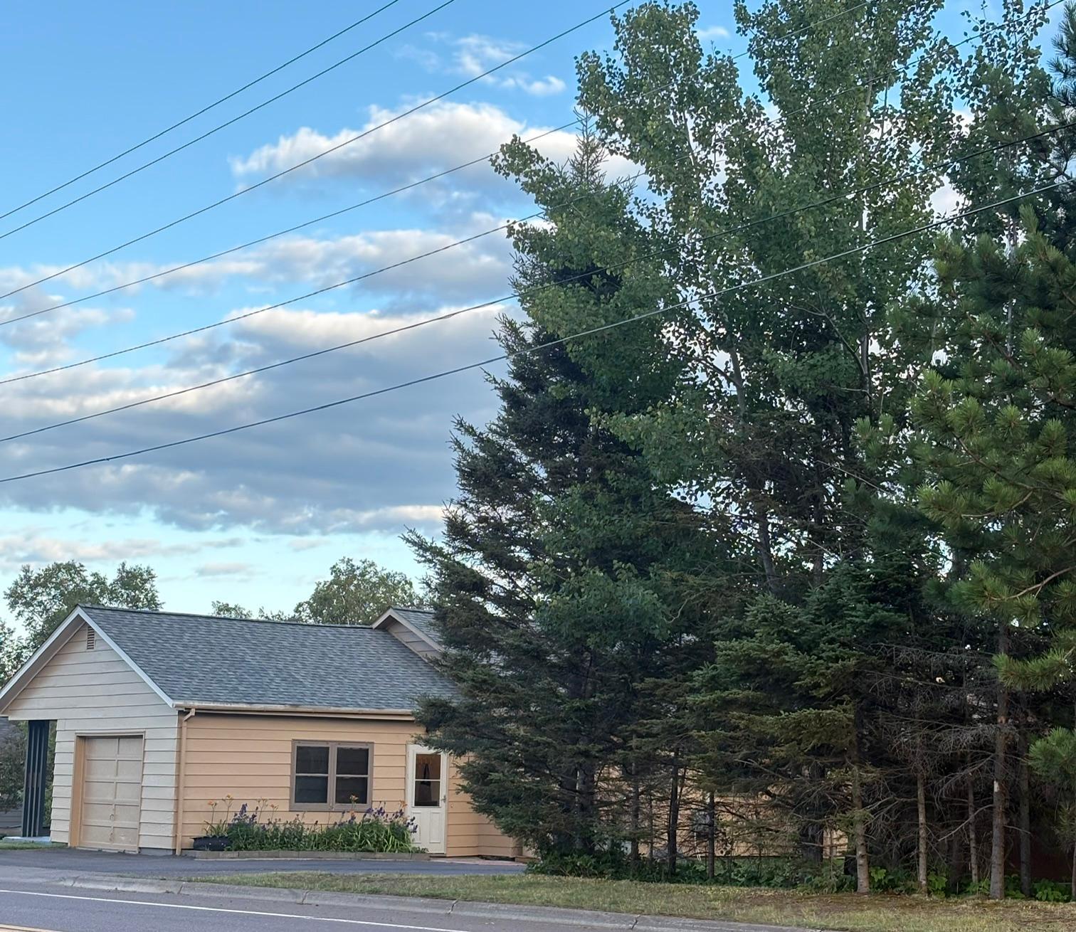 419 2nd Avenue W Property Photo 26
