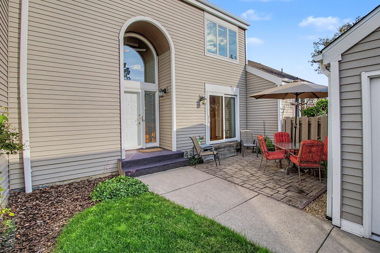 1182 Saint Clair Avenue Property Photo 1