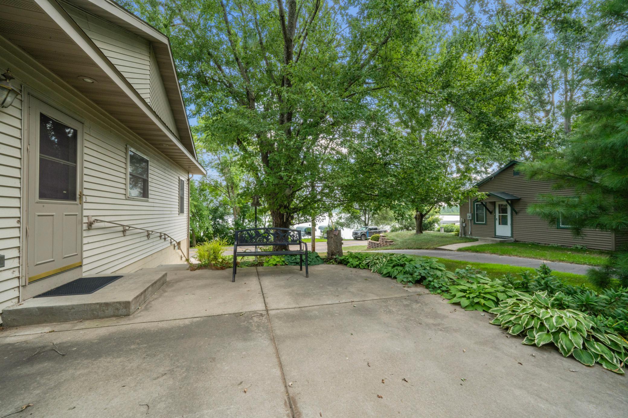 27906 Ambassador Drive Property Photo 10