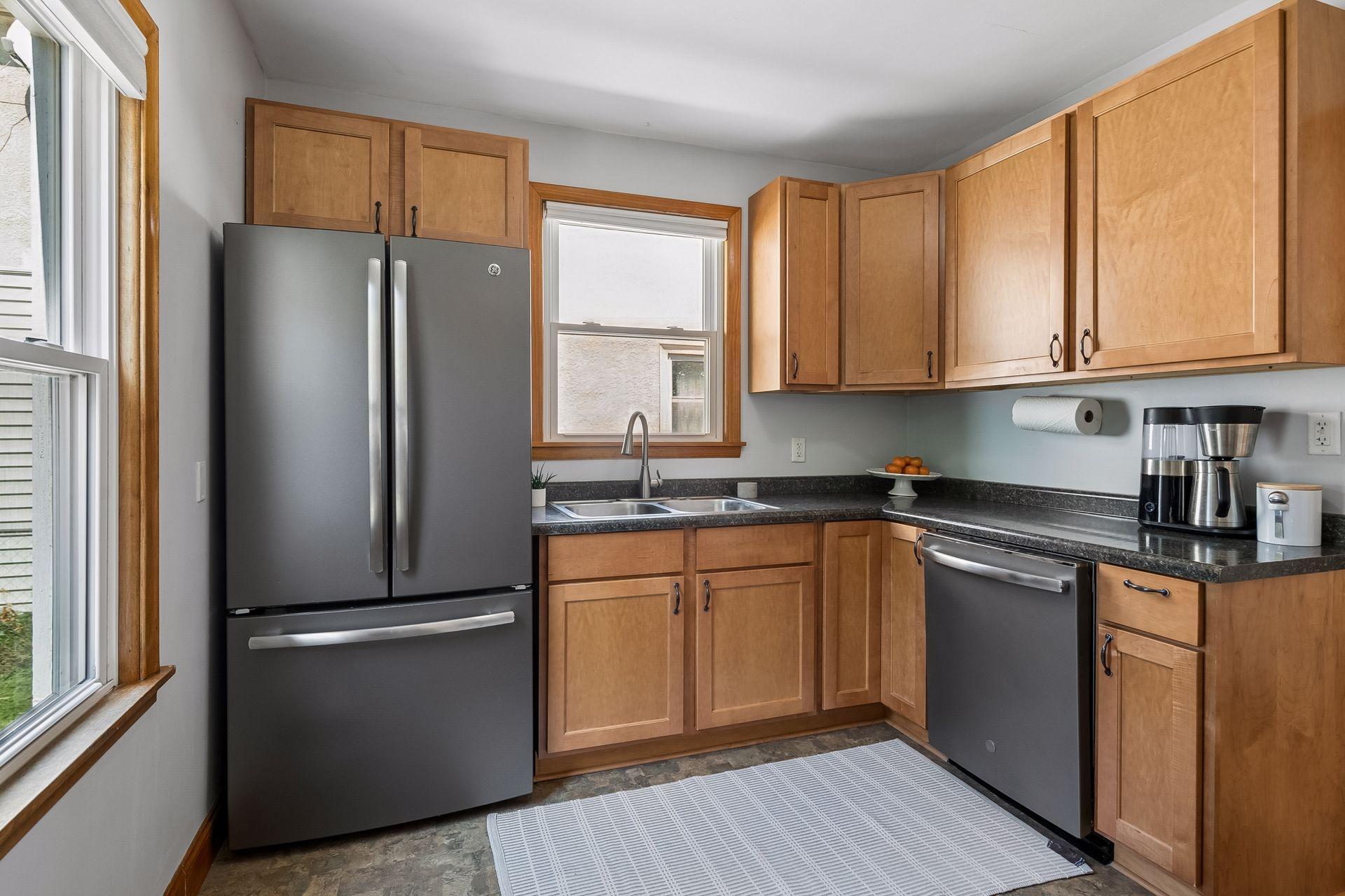 2222 University Avenue Ne Property Photo 11