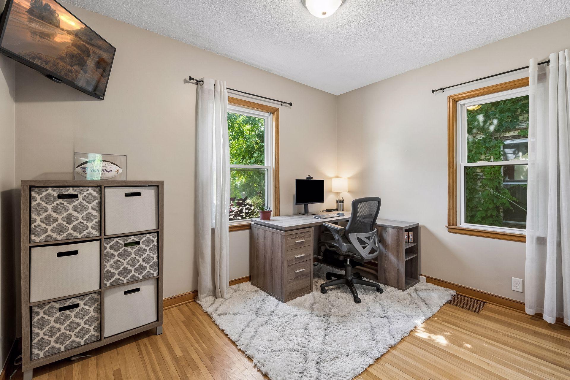 2222 University Avenue Ne Property Photo 14
