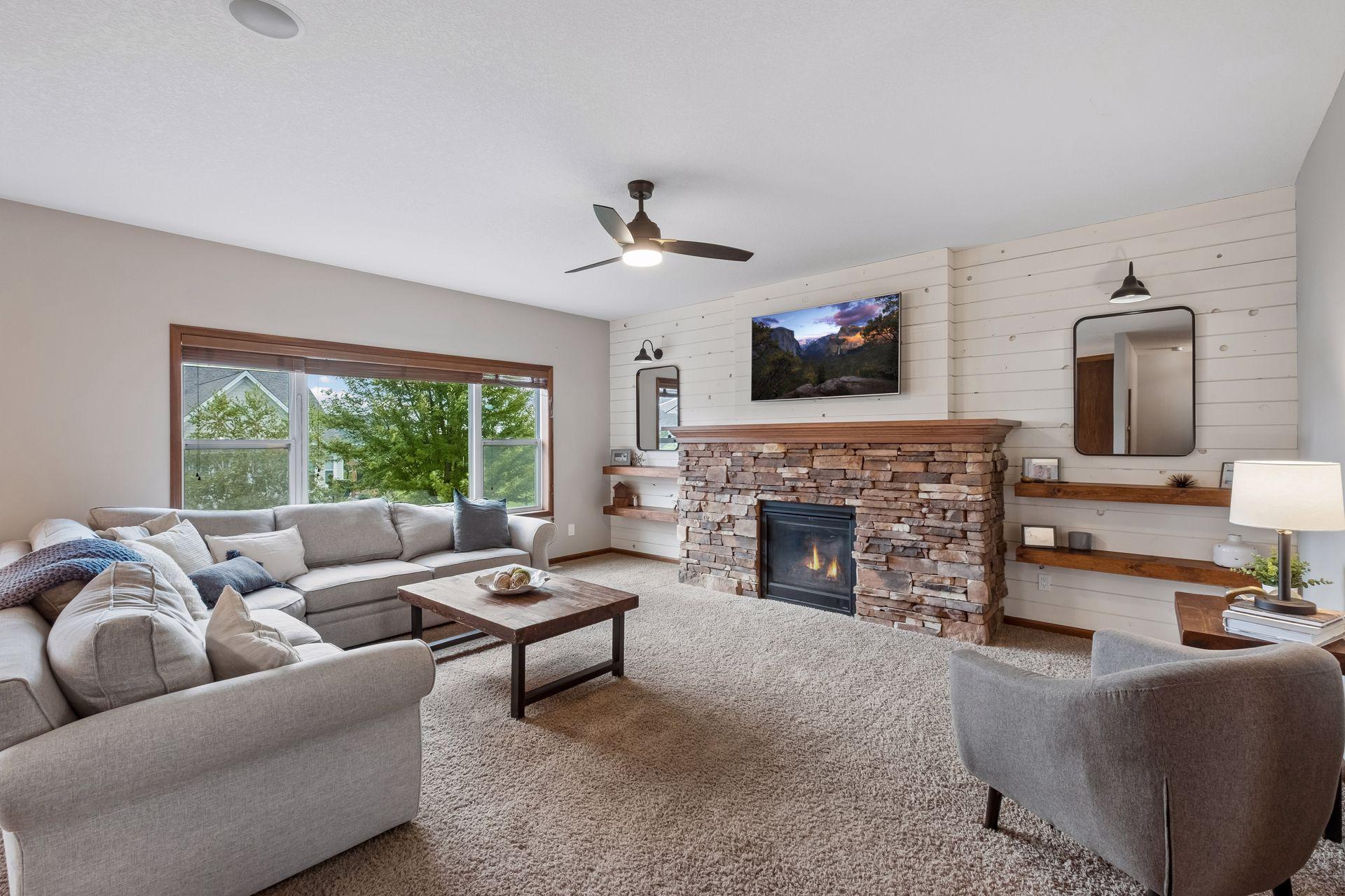 9161 River Rock Drive N Property Photo 8