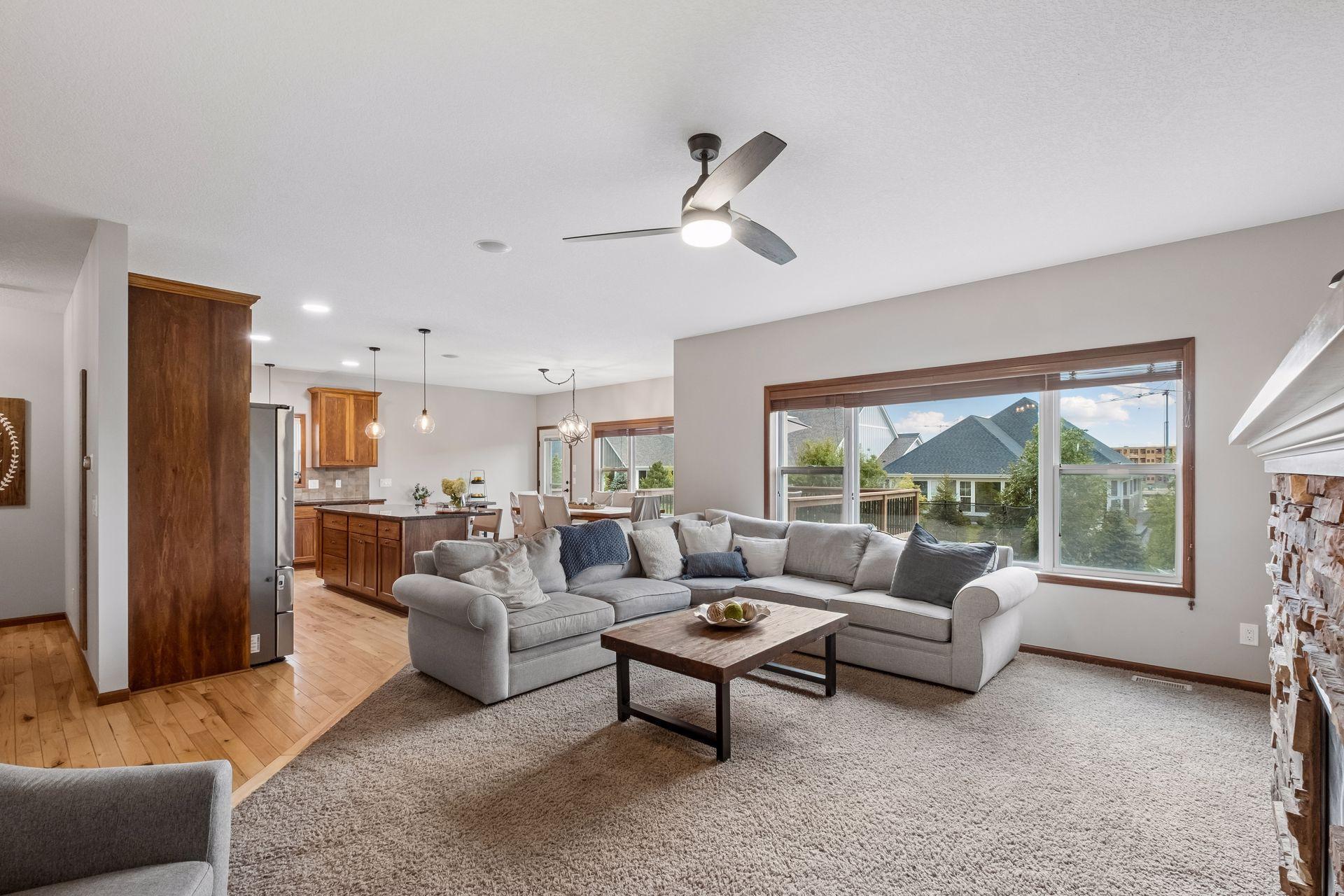 9161 River Rock Drive N Property Photo 12