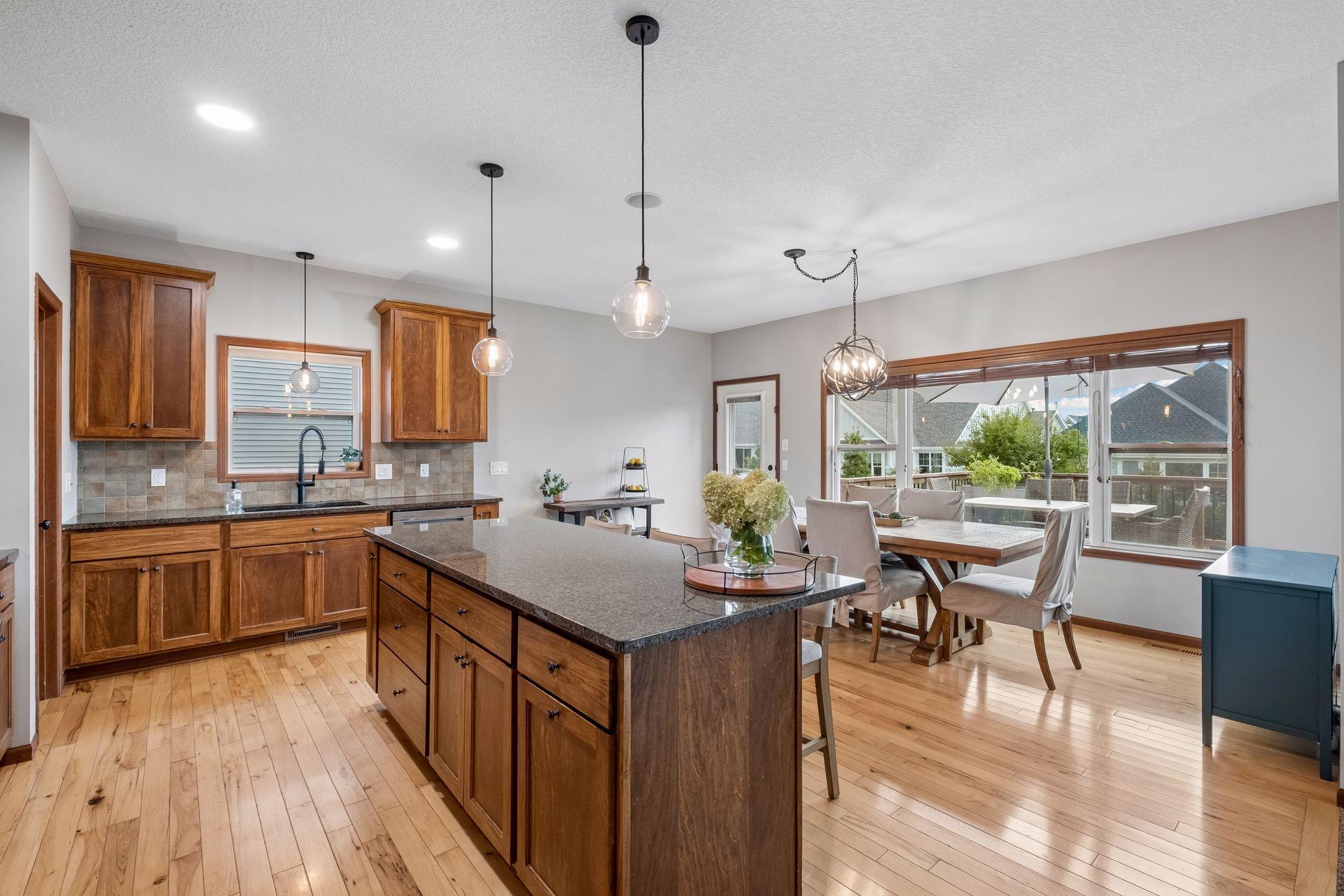 9161 River Rock Drive N Property Photo 14