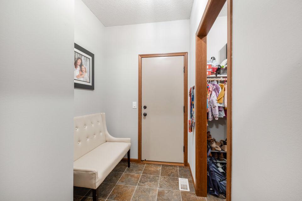 9161 River Rock Drive N Property Photo 27