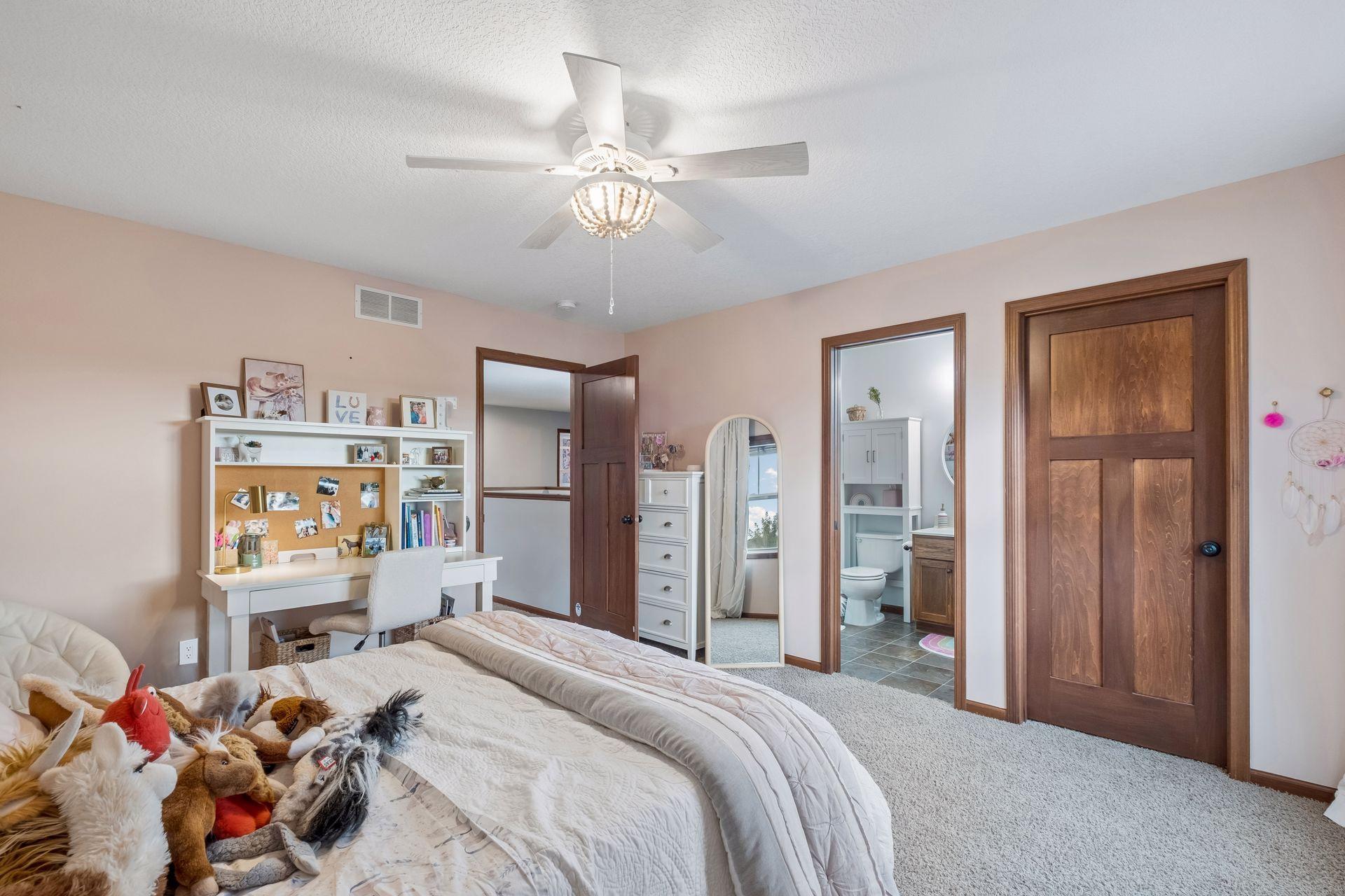9161 River Rock Drive N Property Photo 43