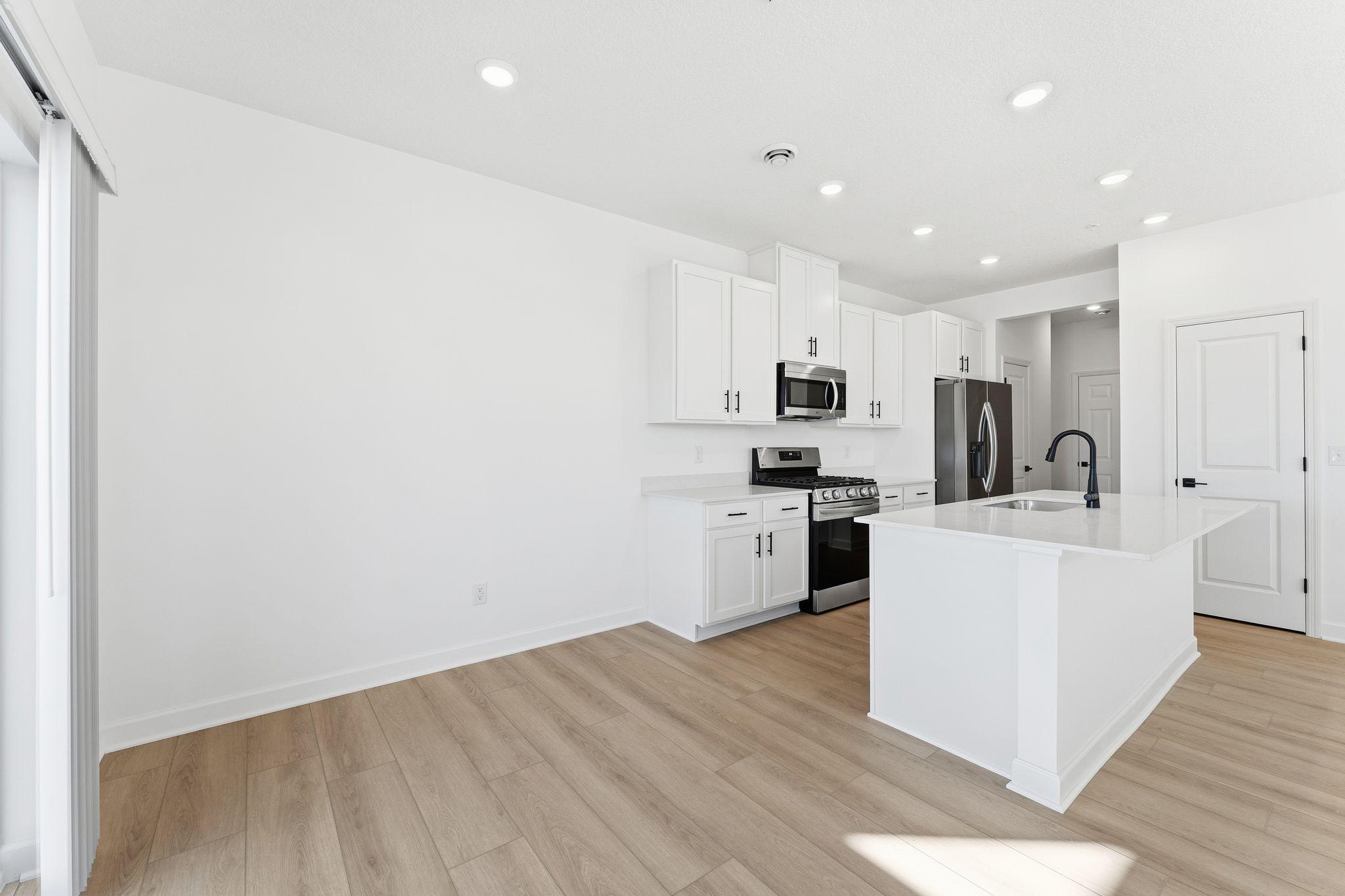 10551 Harbor Lane N Property Photo 8