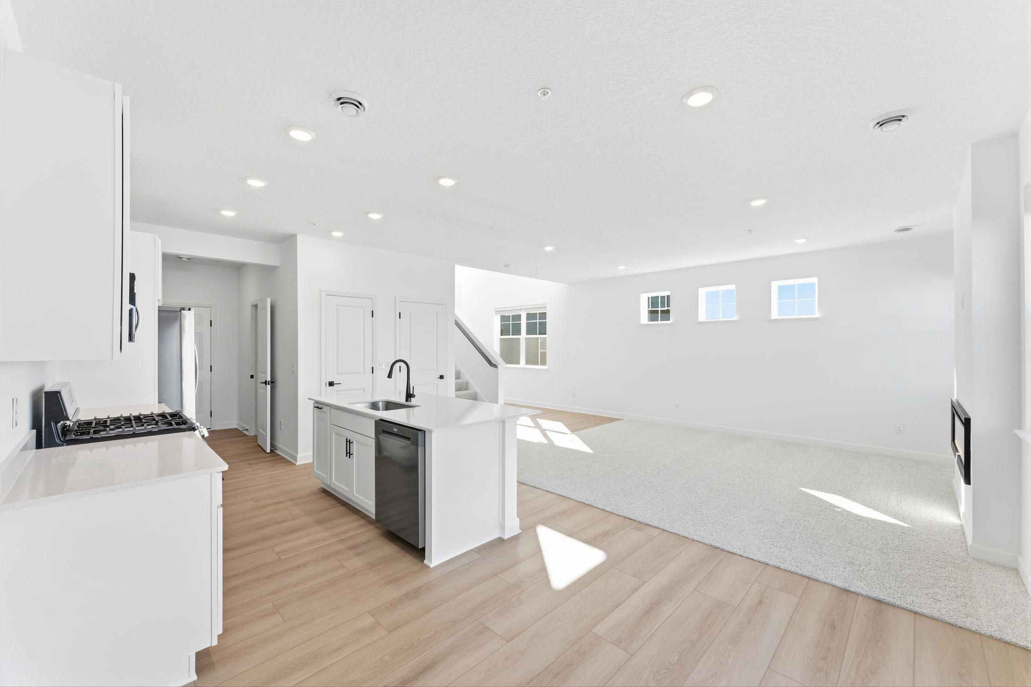 10551 Harbor Lane N Property Photo 9