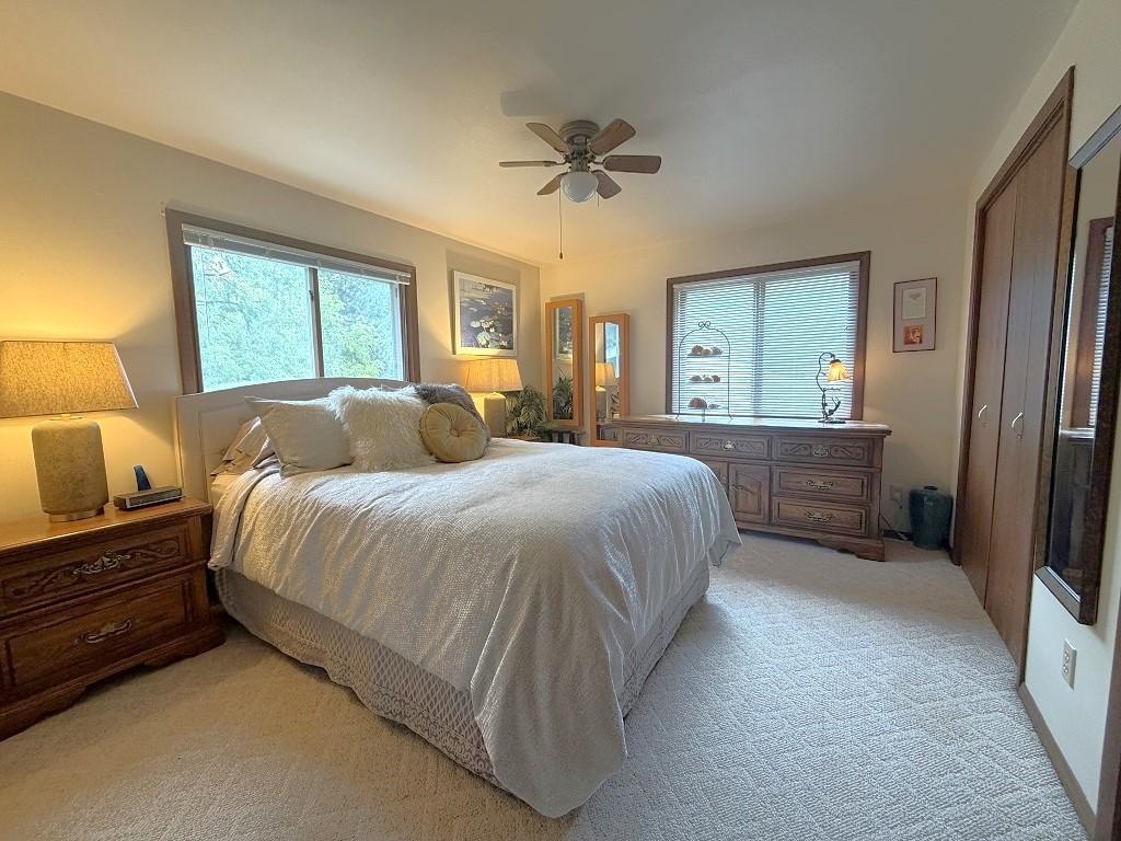 354 E East River Drive Property Photo 15