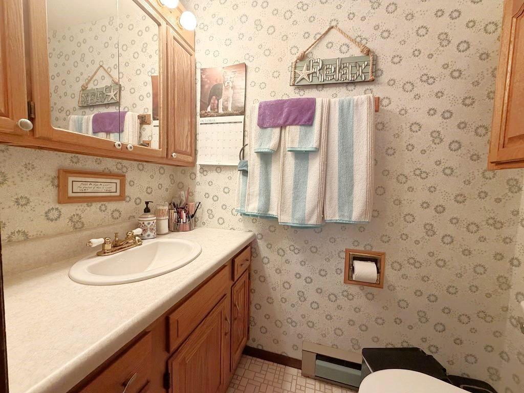 354 E East River Drive Property Photo 16