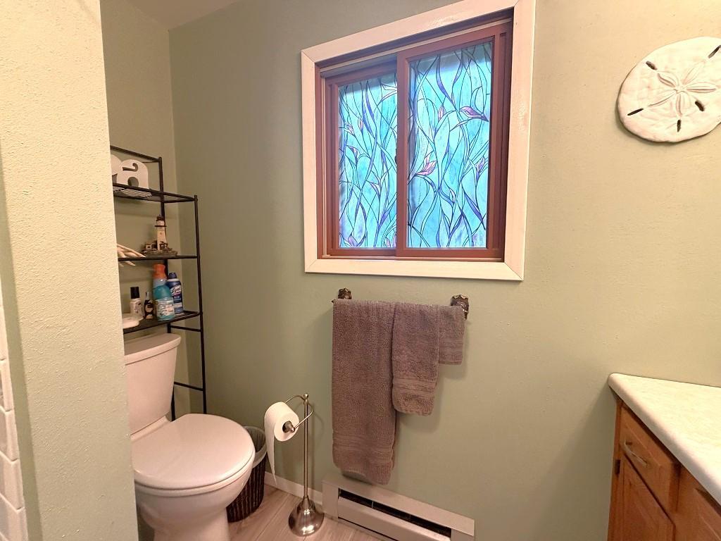 354 E East River Drive Property Photo 18