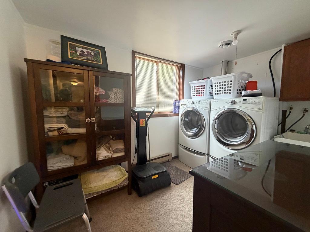 354 E East River Drive Property Photo 29
