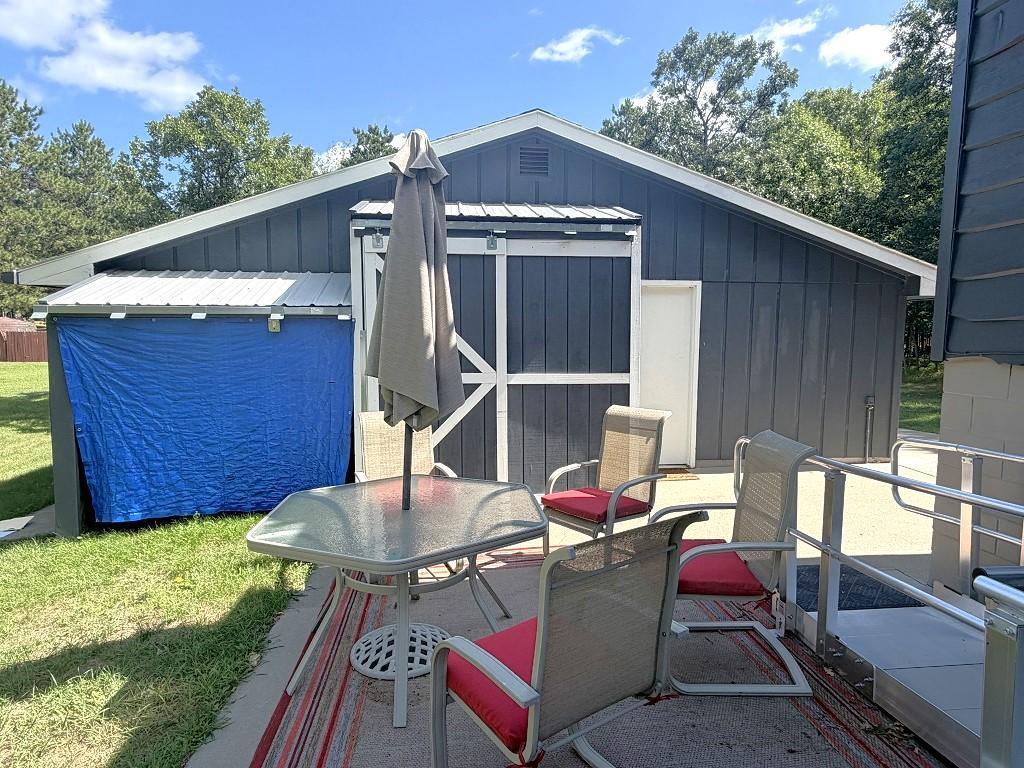 354 E East River Drive Property Photo 35