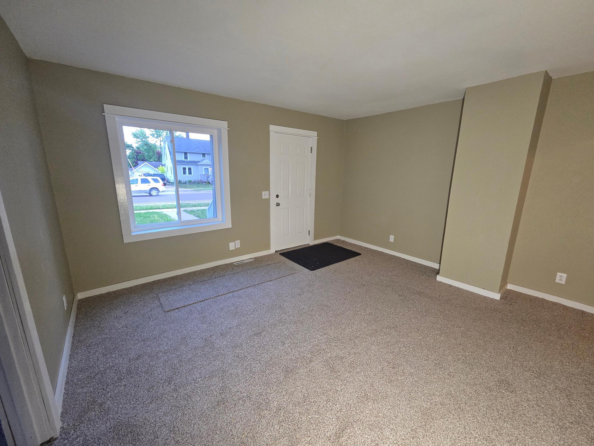 303 E Main Street Unit #2 Property Photo 13