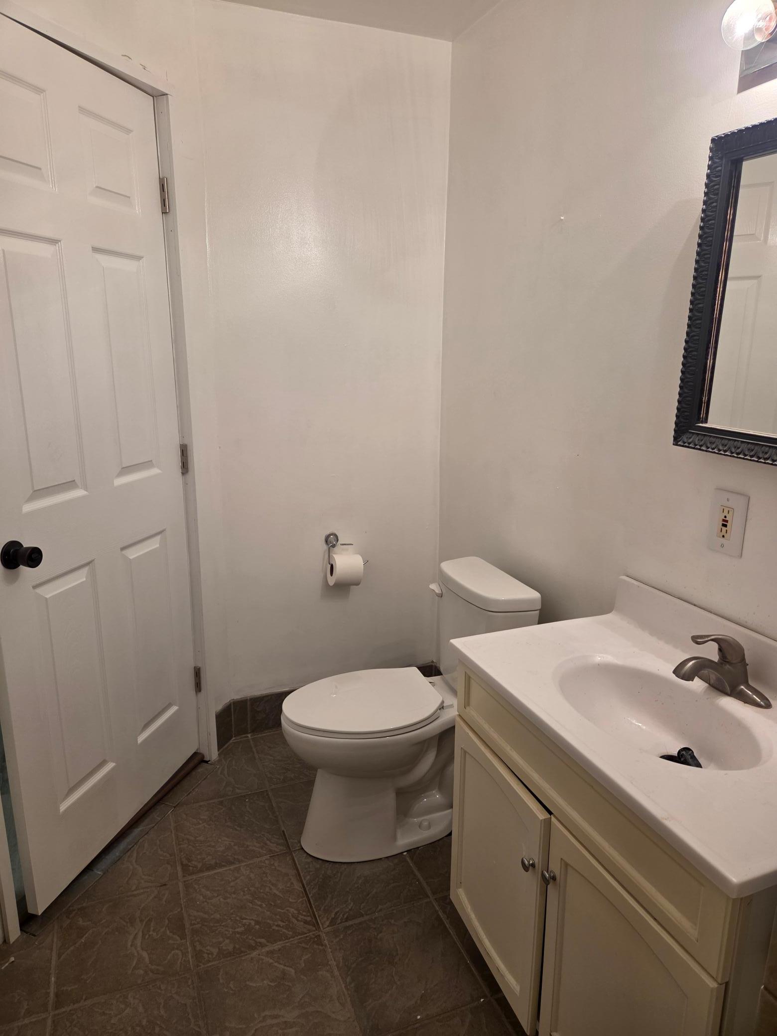 303 E Main Street Unit #2 Property Photo 14