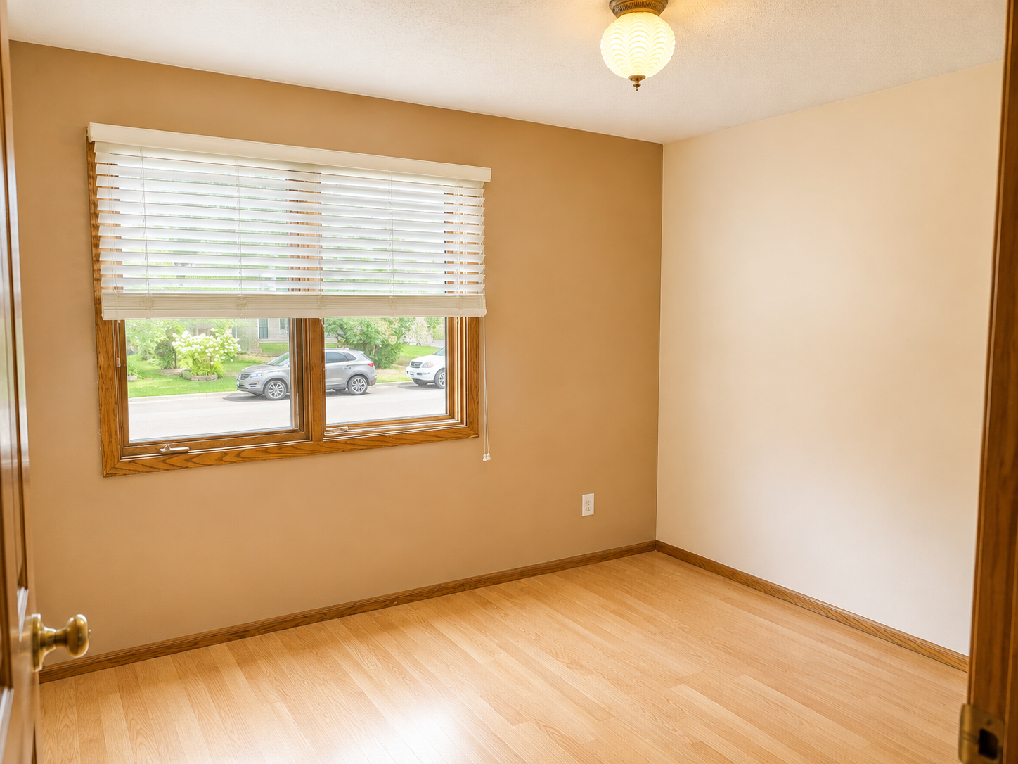 7709 Ewing Avenue N Property Photo 12