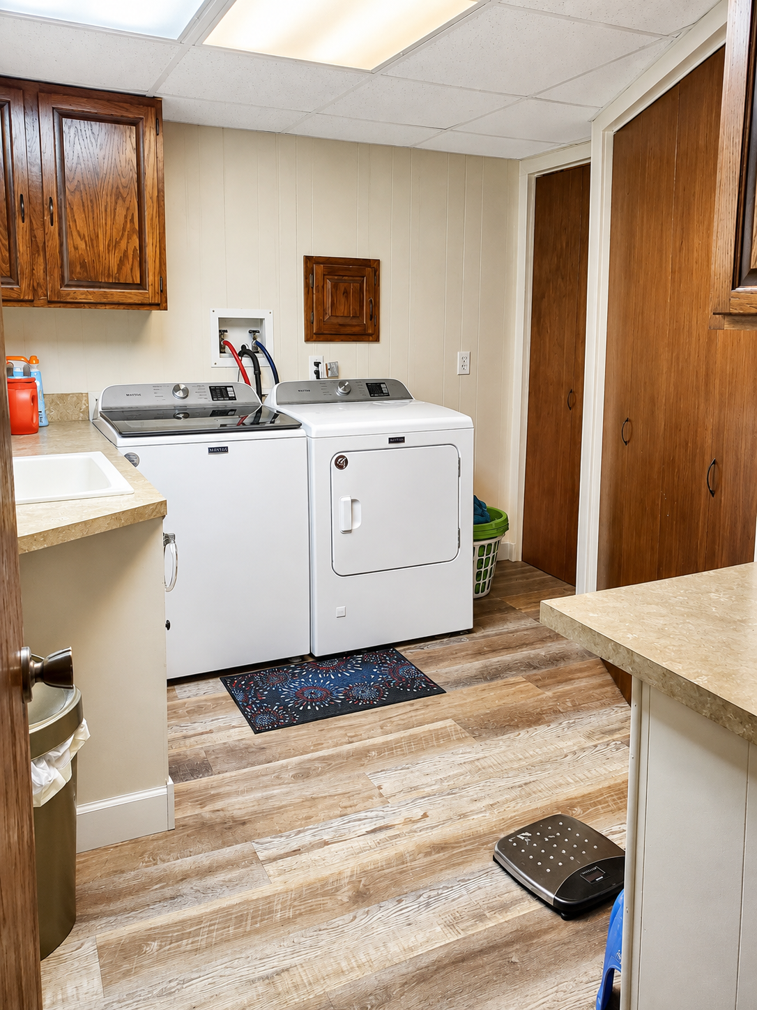 7709 Ewing Avenue N Property Photo 15