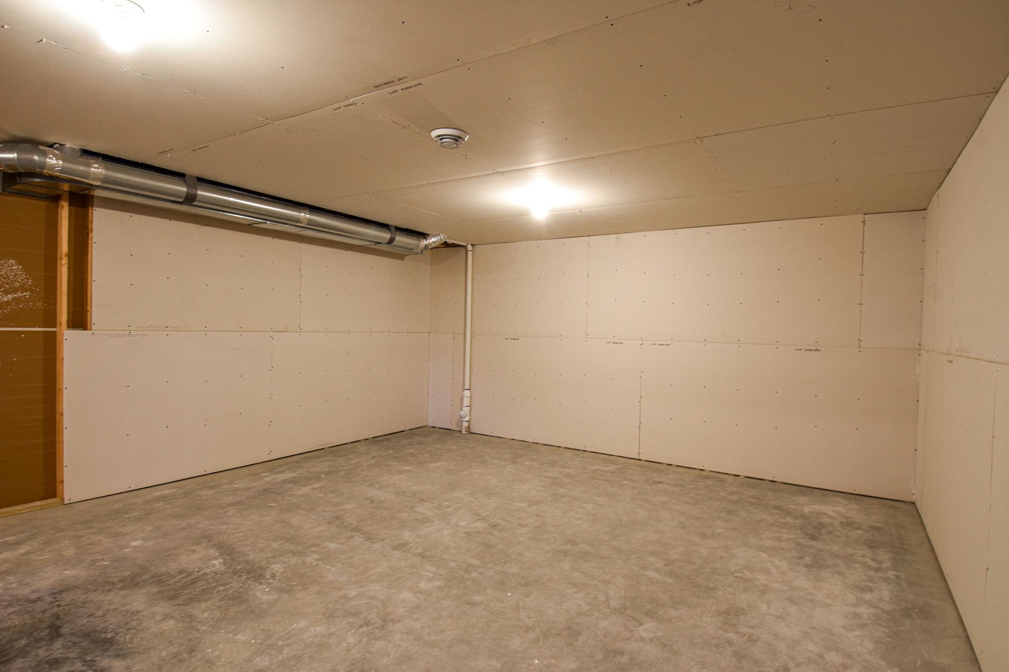 828 Alice Drive Property Photo 37
