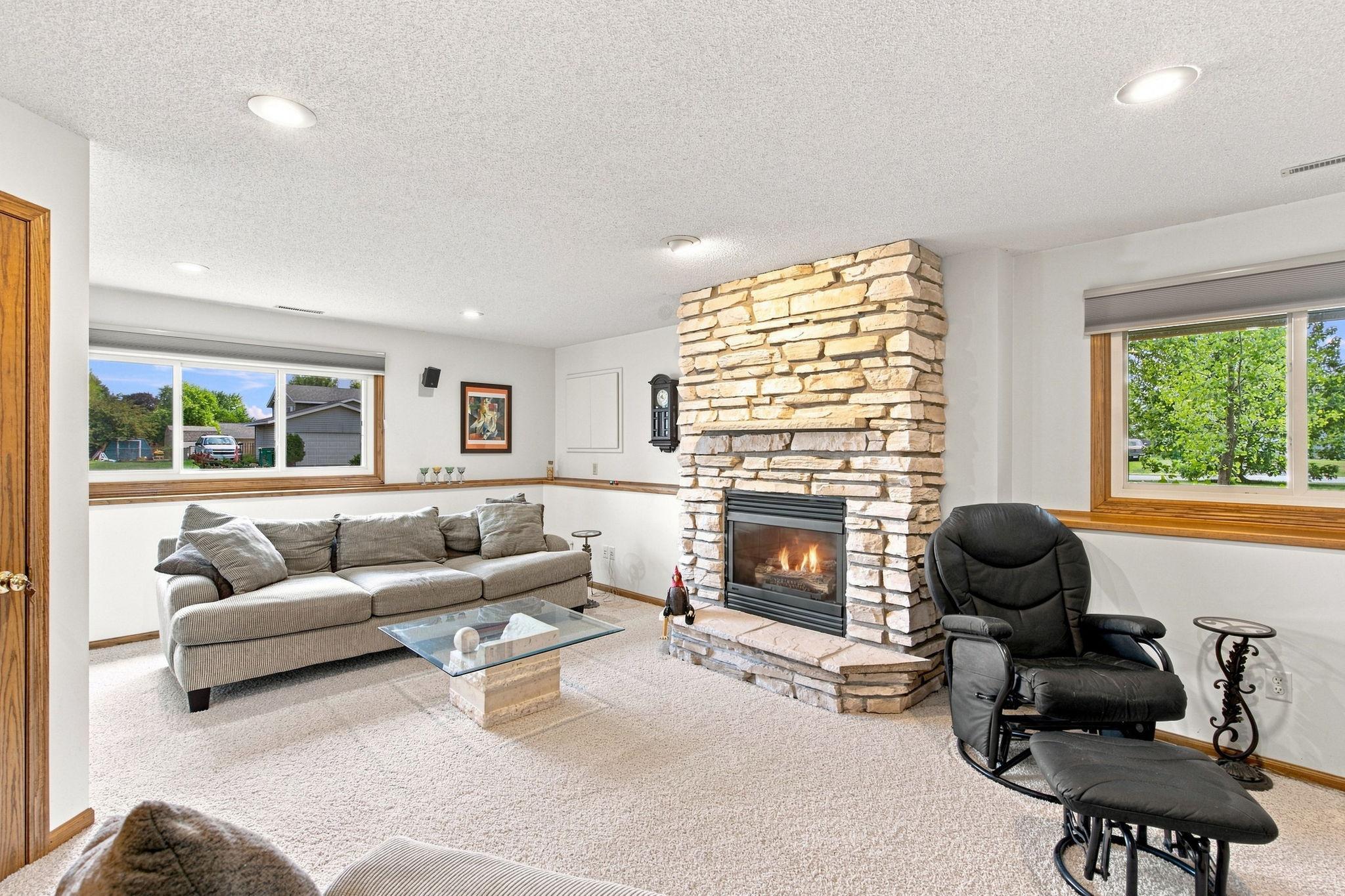 12555 Hillside Lane SE Property Photo 1