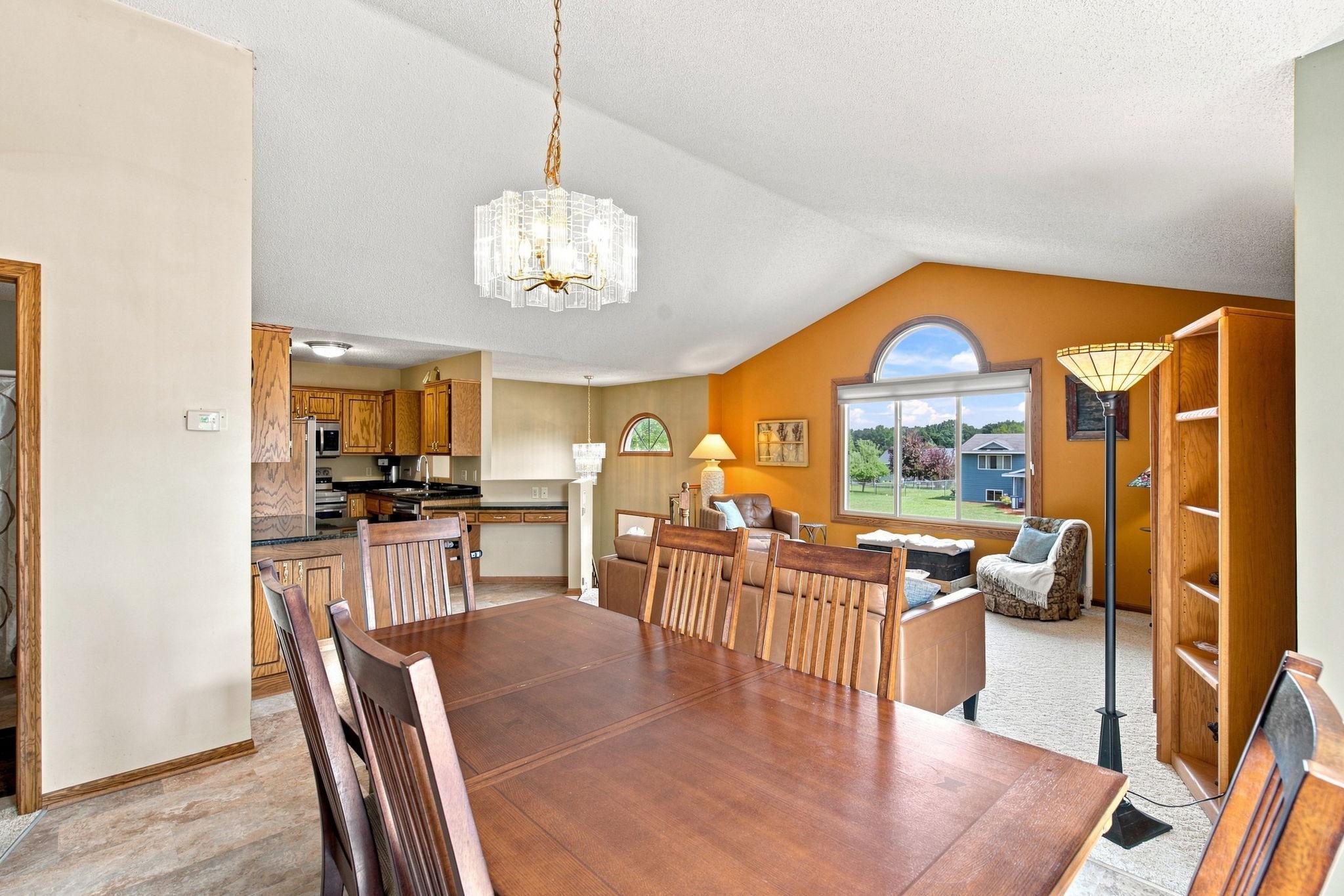 12555 Hillside Lane Se Property Photo 6