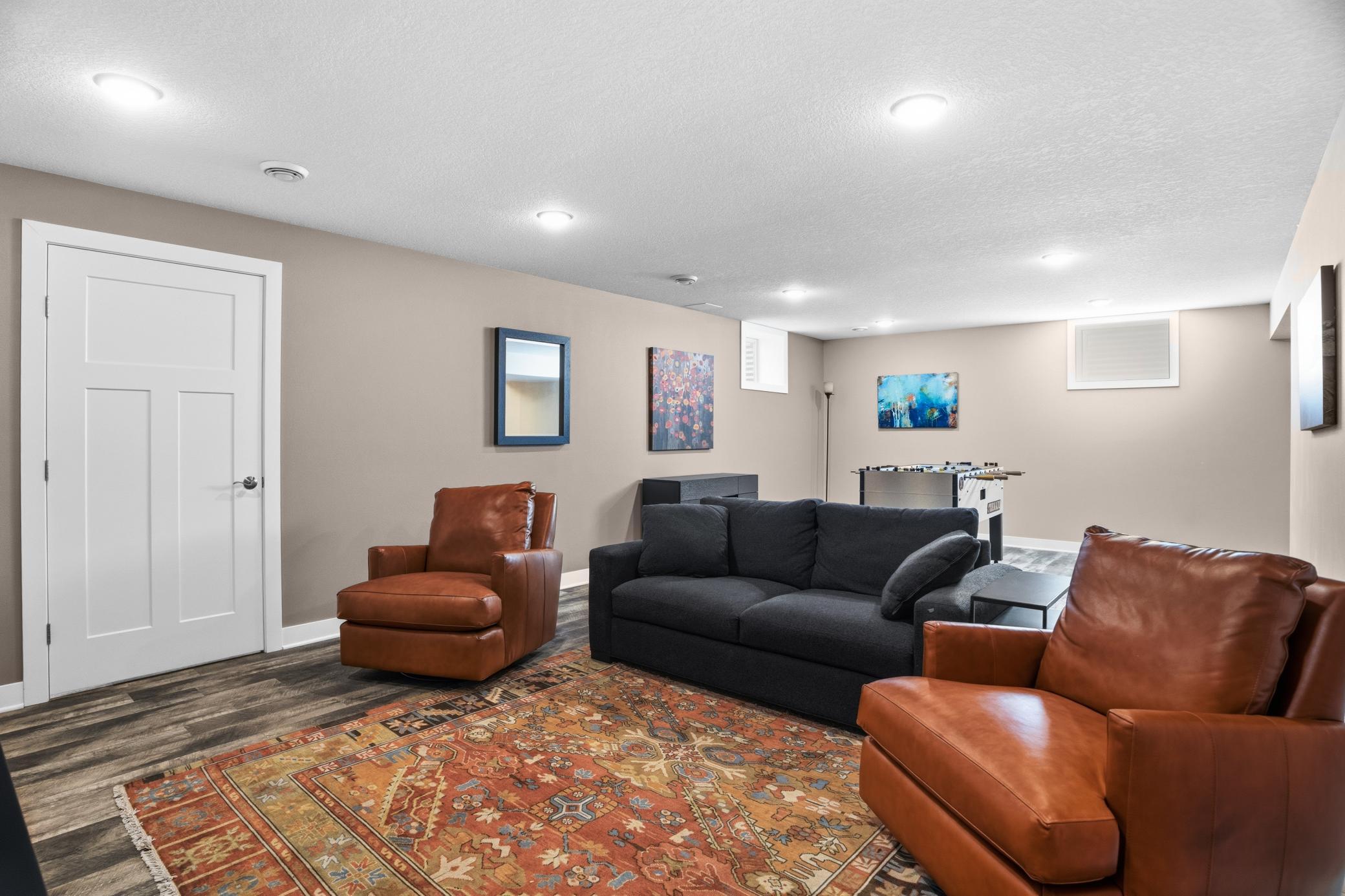 2524 Colony Circle Property Photo 16