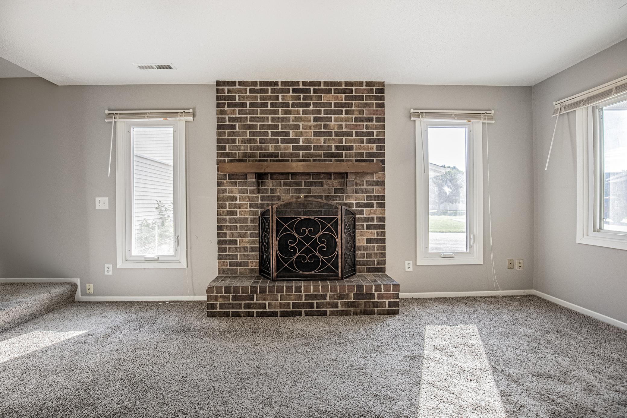 9358 Ranchview Lane N Property Photo 9